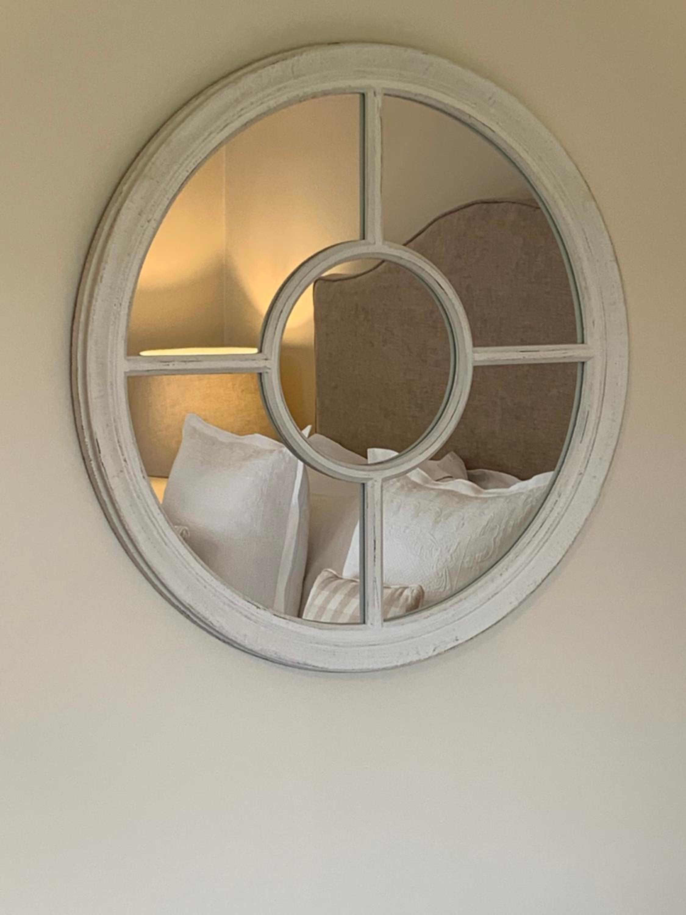 Deluxe King Room - Photo 11