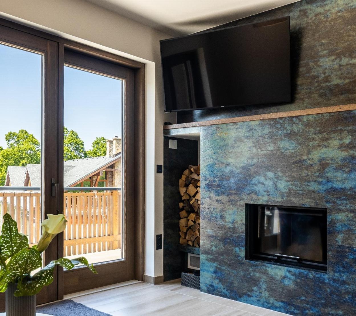 Apartment with Terrace photo 1