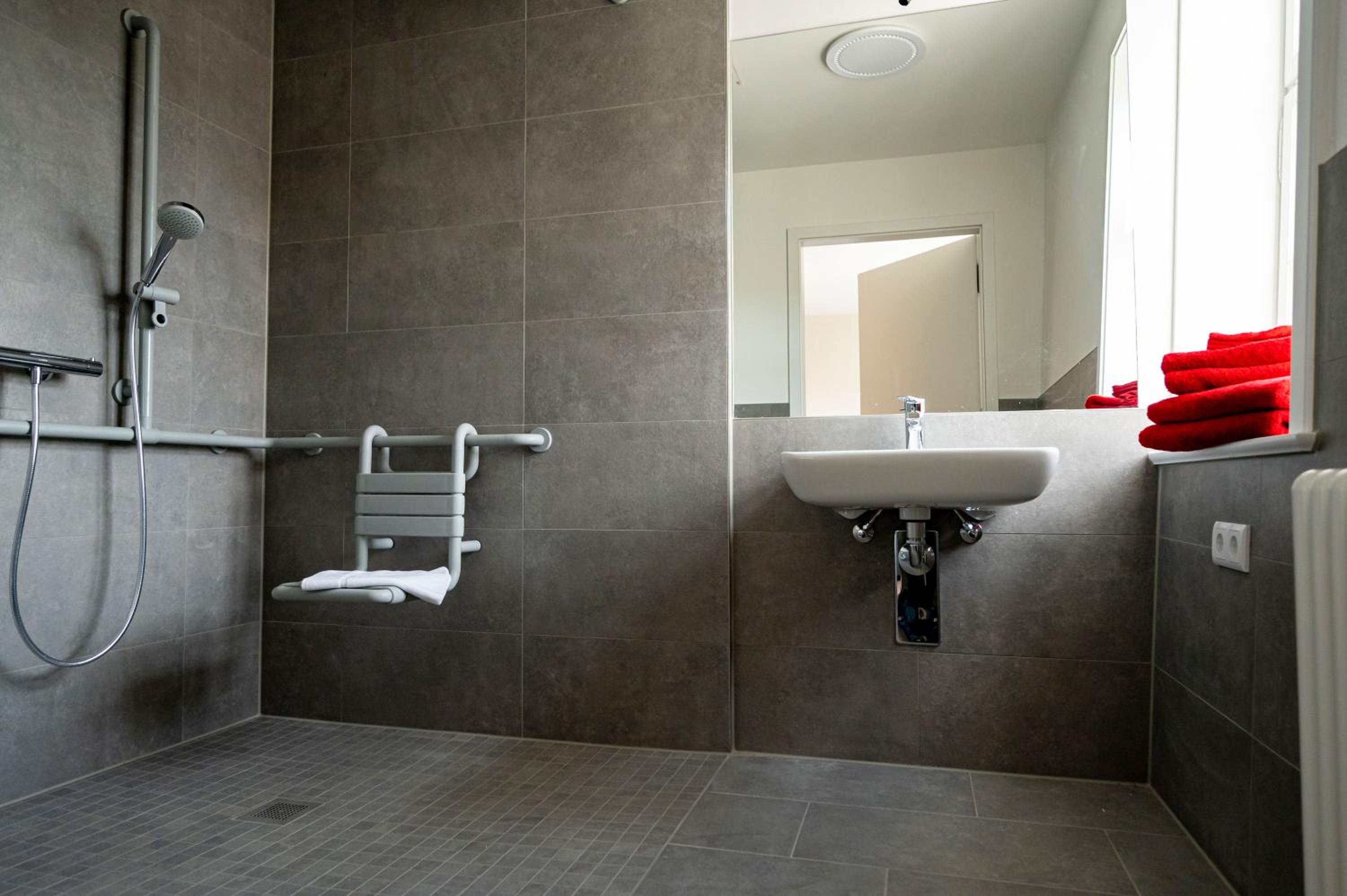 Double Room - Disability Access photo 2