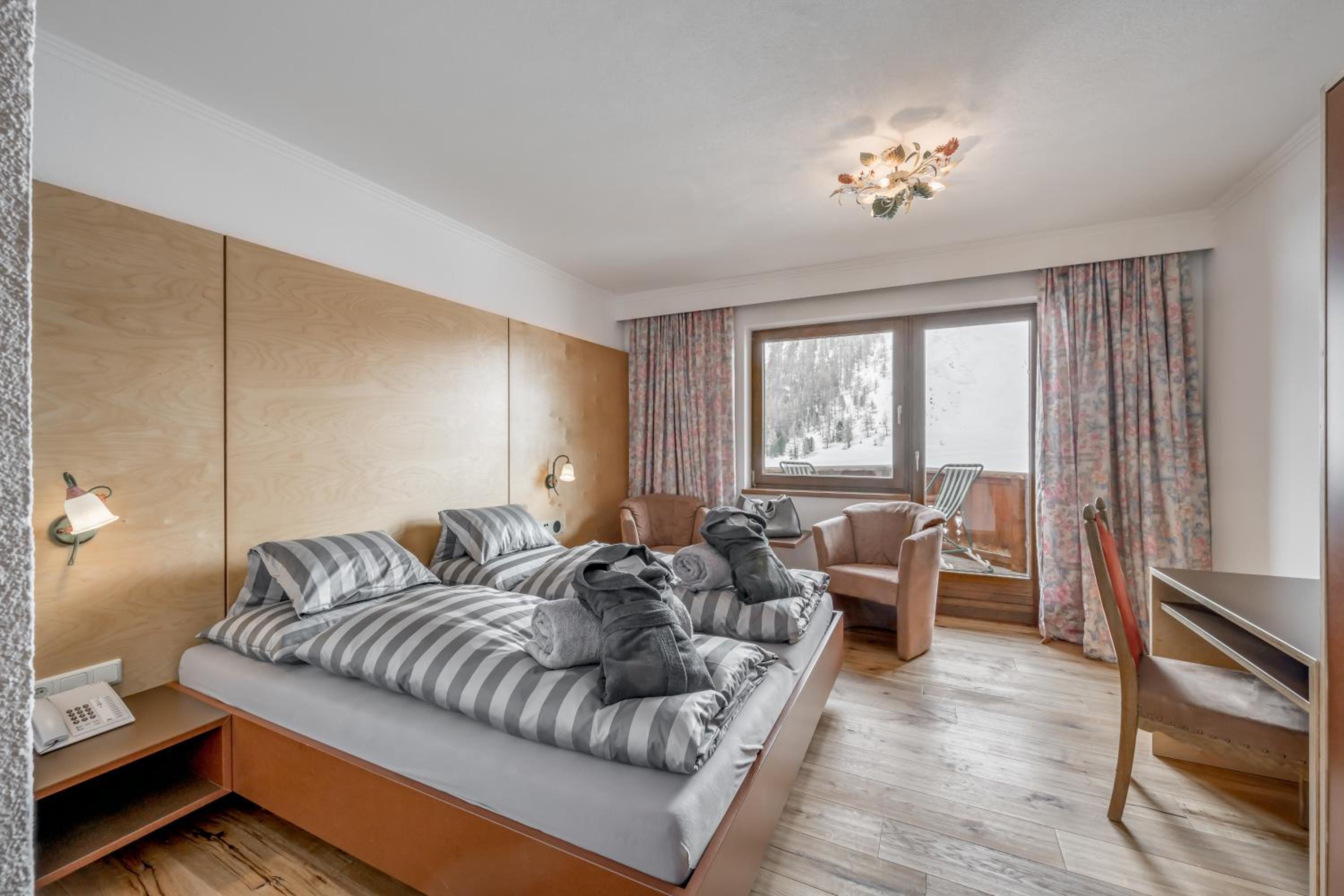 Double Room With Balcony 