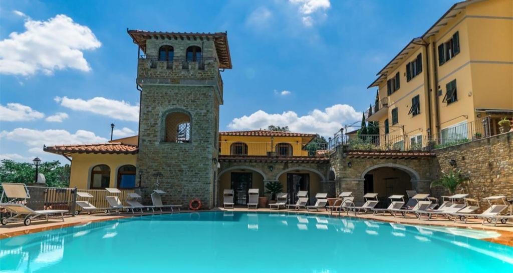 Double Room with Pool View - Photo 6