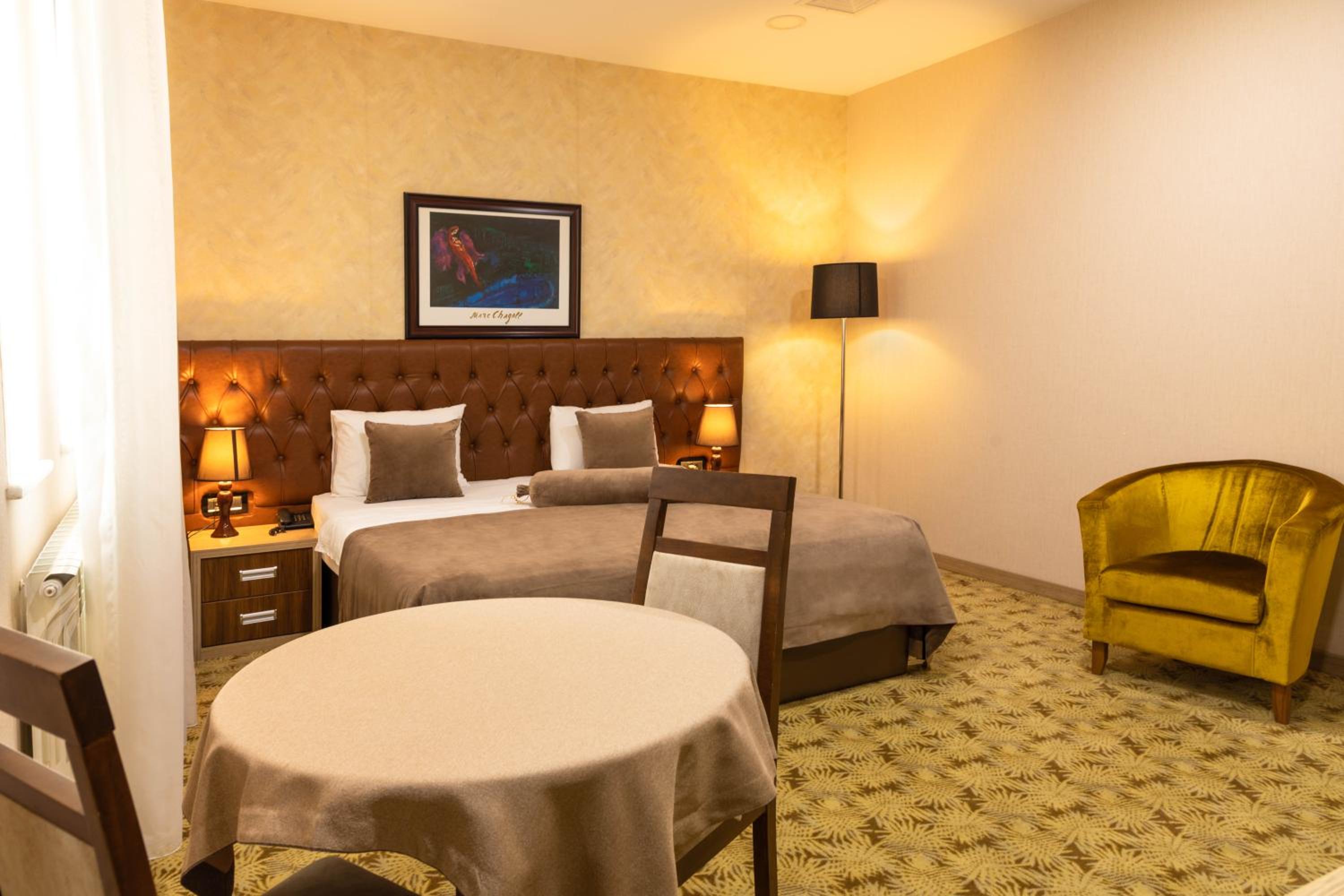Standard Double or Twin Room photo 3