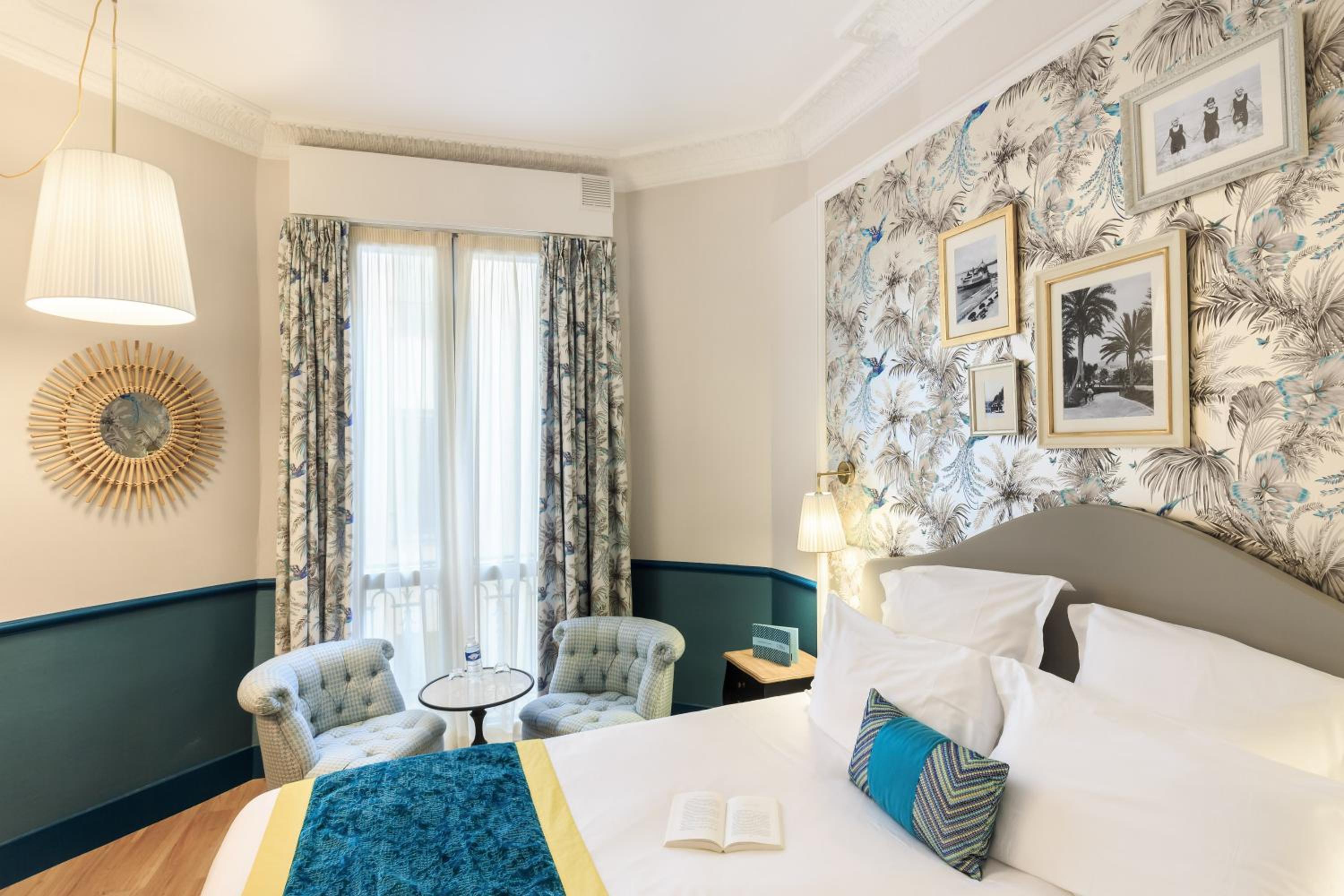 Superior Double or Twin Room - Photo 10