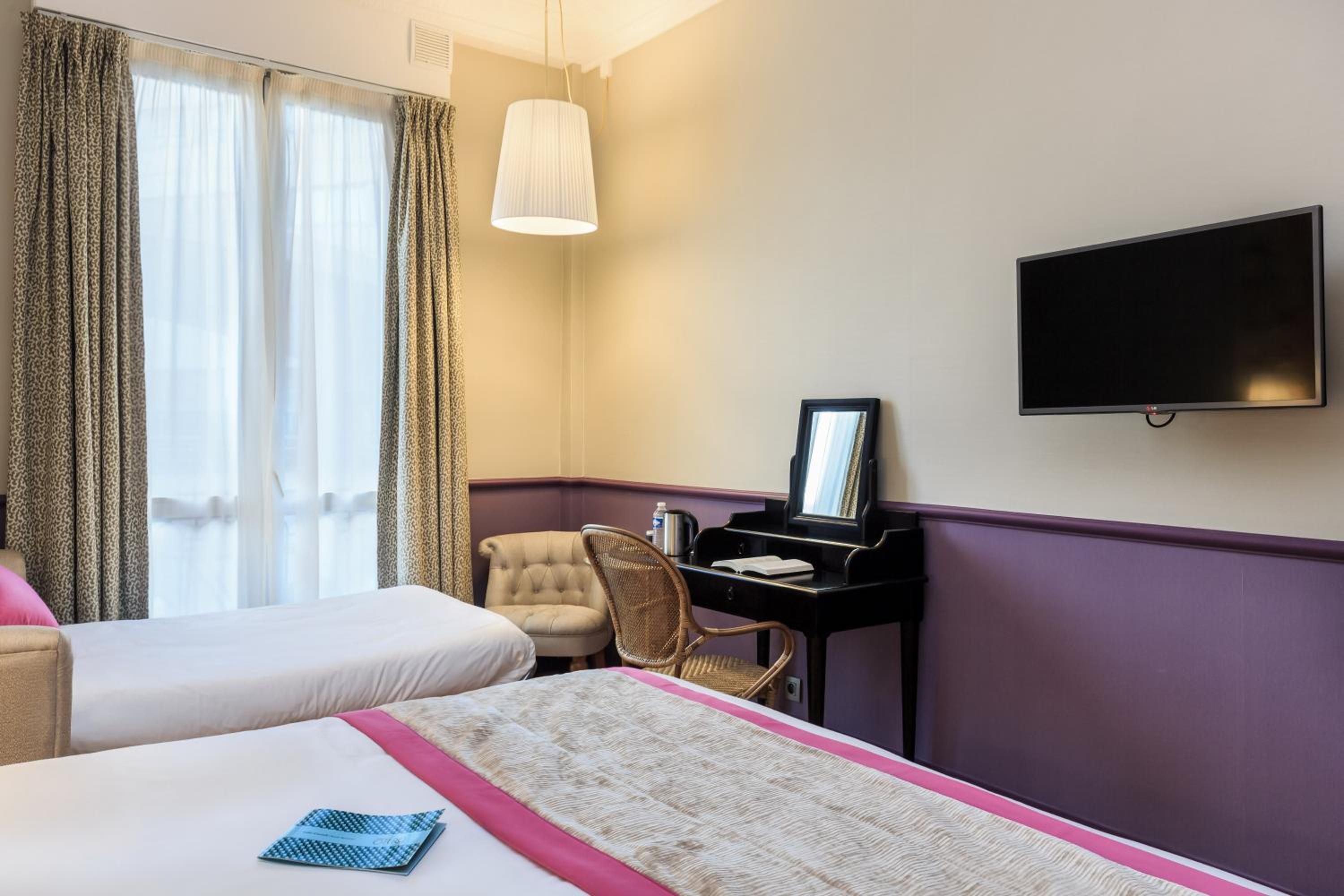 Classic Triple Room - Photo 1