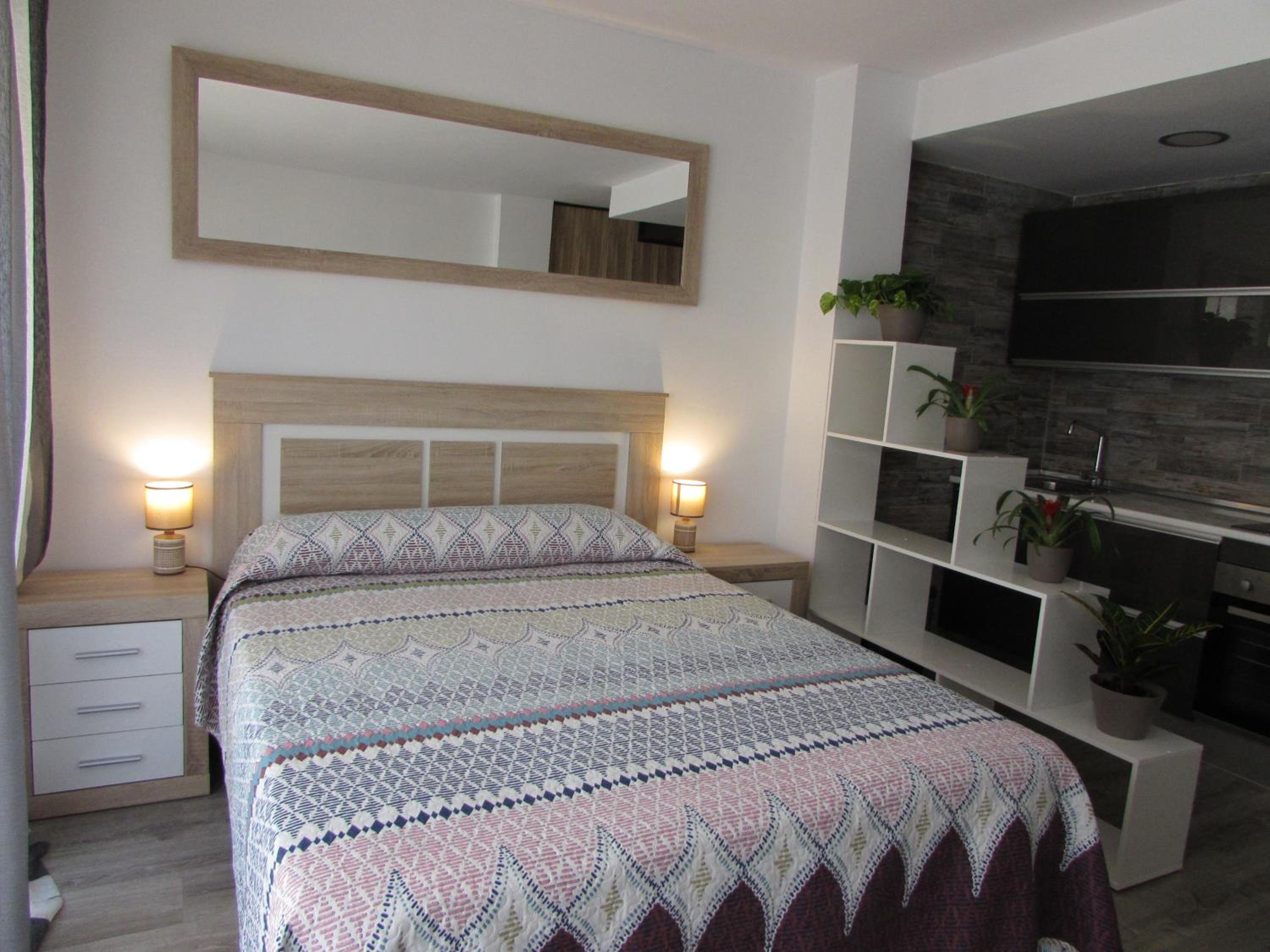 One-Bedroom Apartment - Photo 7
