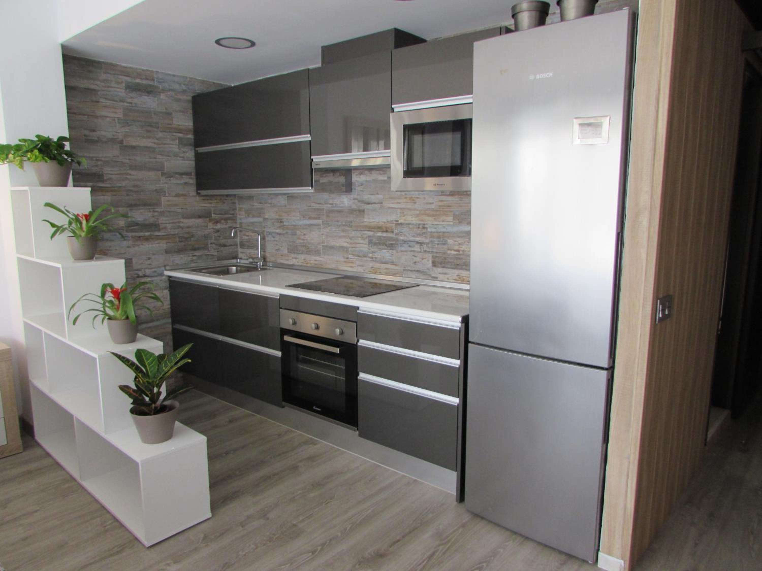 One-Bedroom Apartment - Photo 8