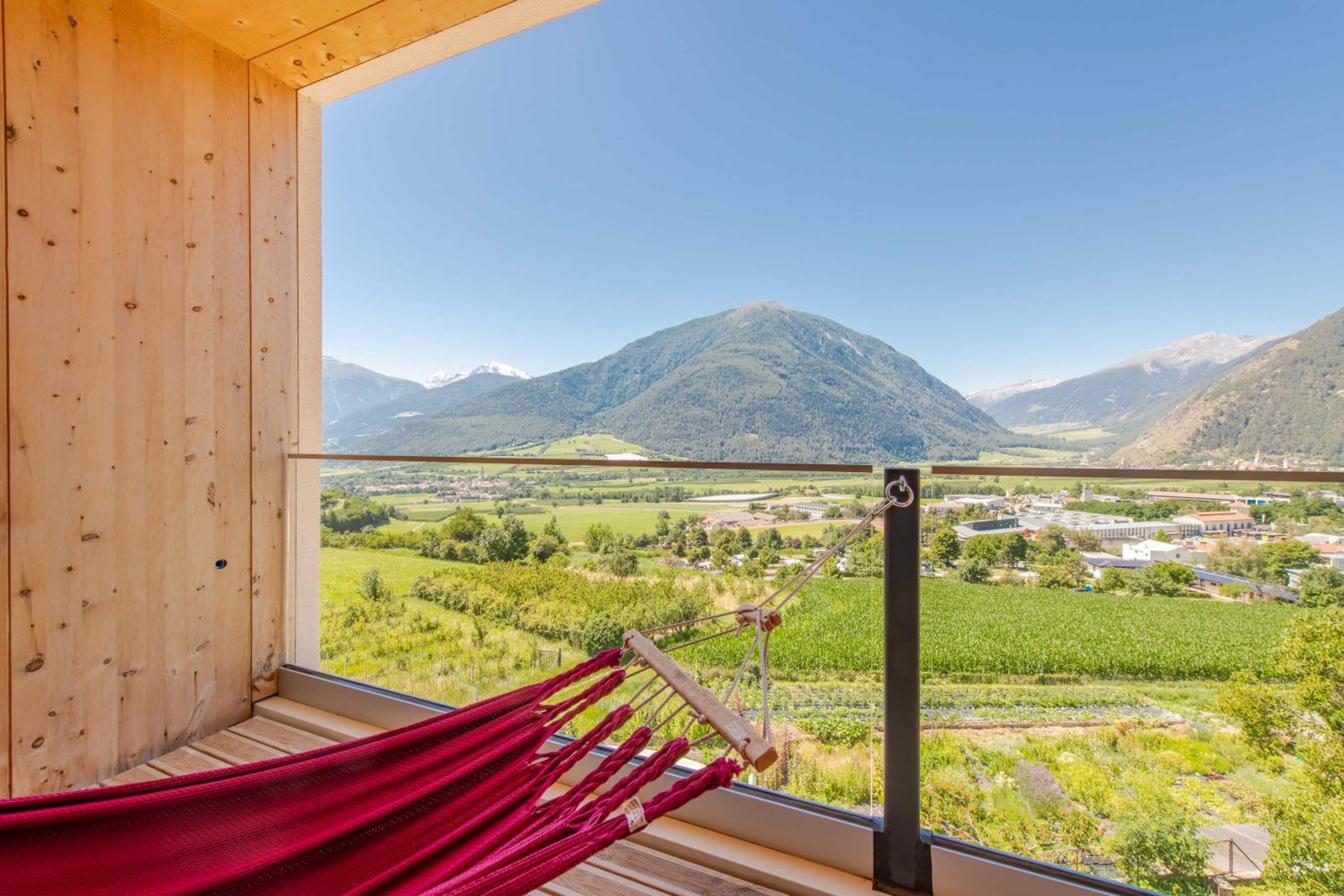 Deluxe Double Room with Balcony - Photo 7