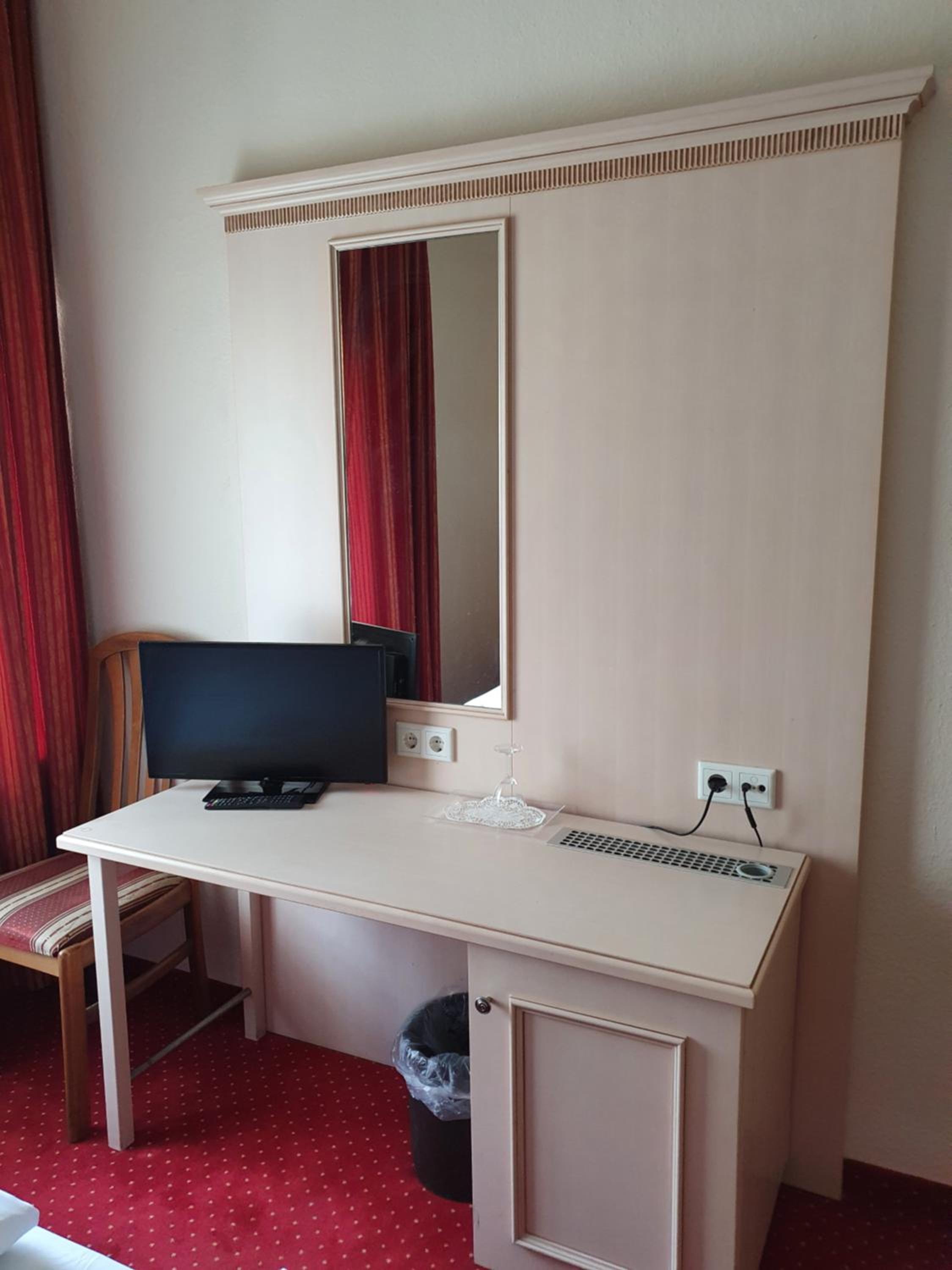Double Room - Photo 10