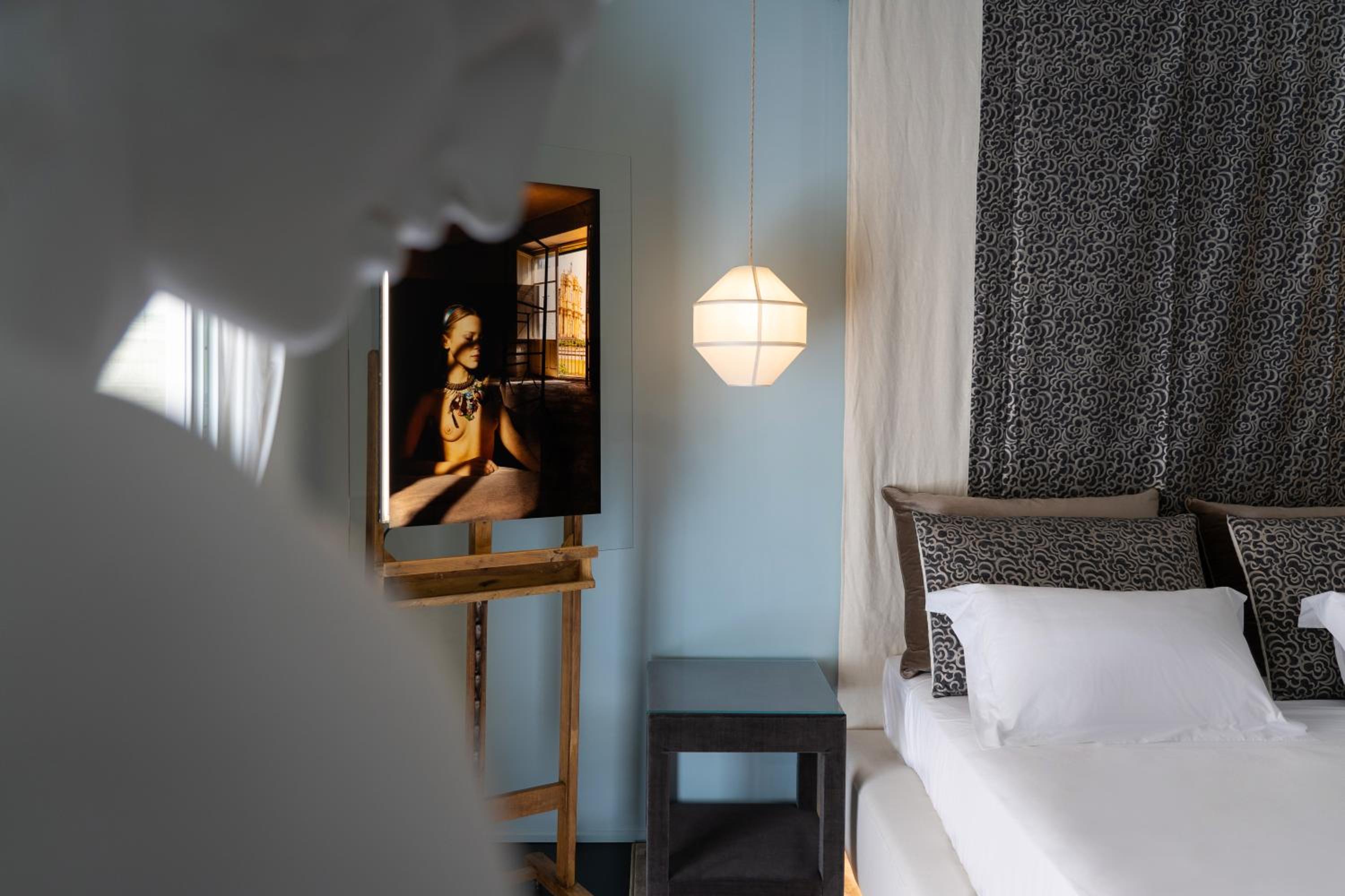 Deluxe Room - Photo 3