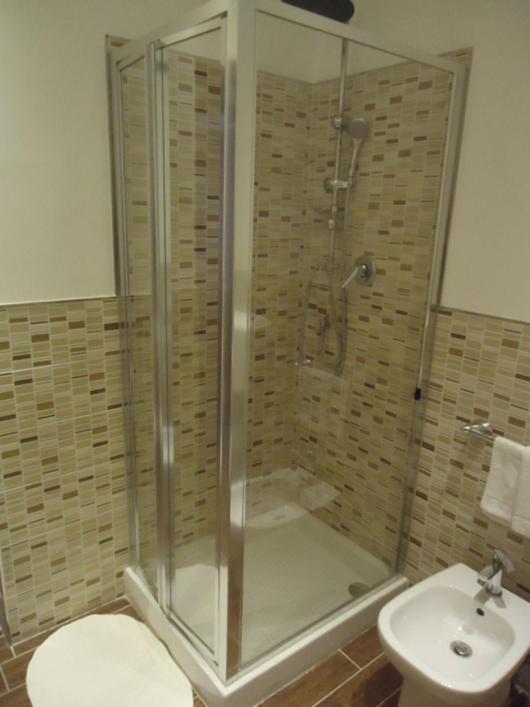 Quadruple Room with Sea View - Photo 10