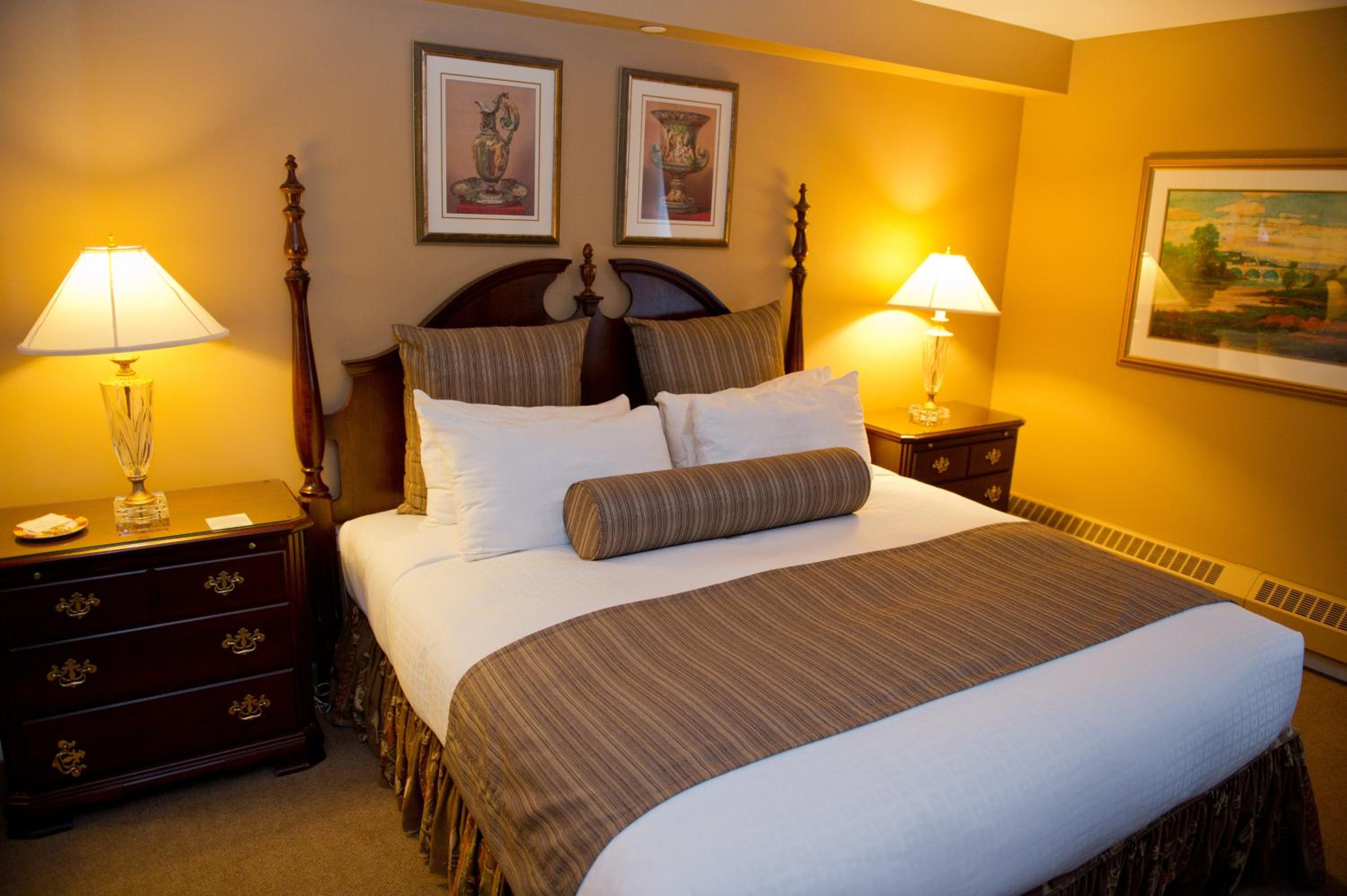 One-Bedroom Suite - Photo 1