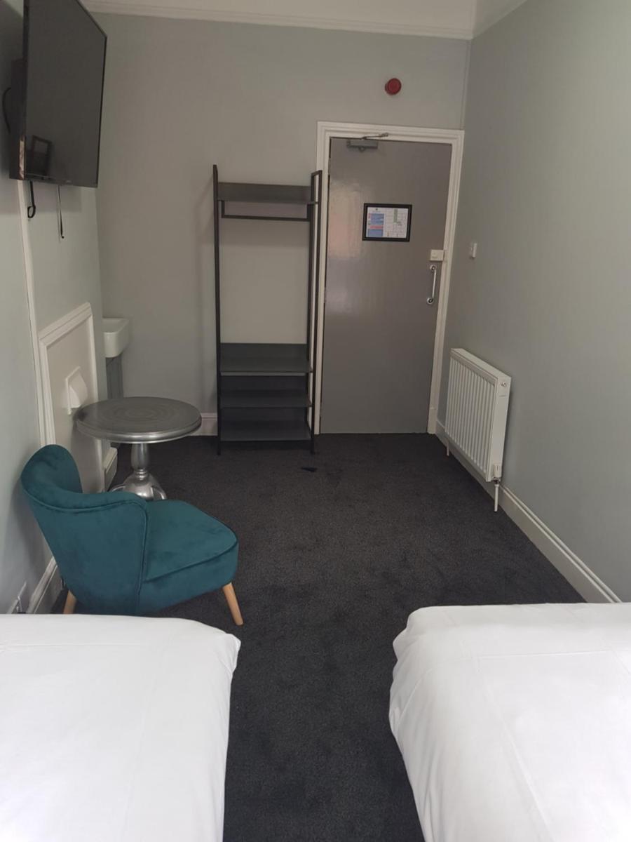 Twin Room with Shared Shower Room
