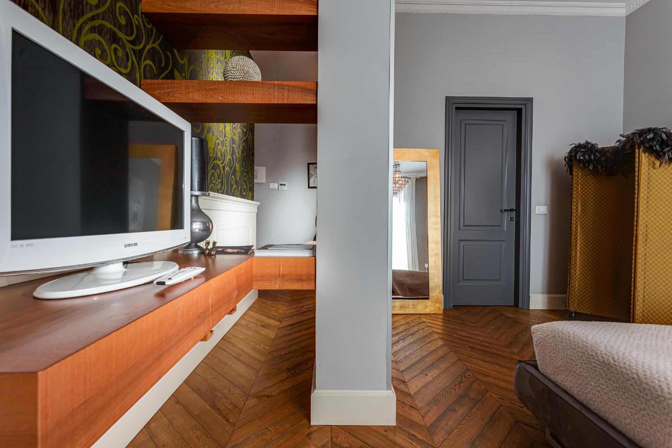 Superior Double Room with Balcony - Photo 18