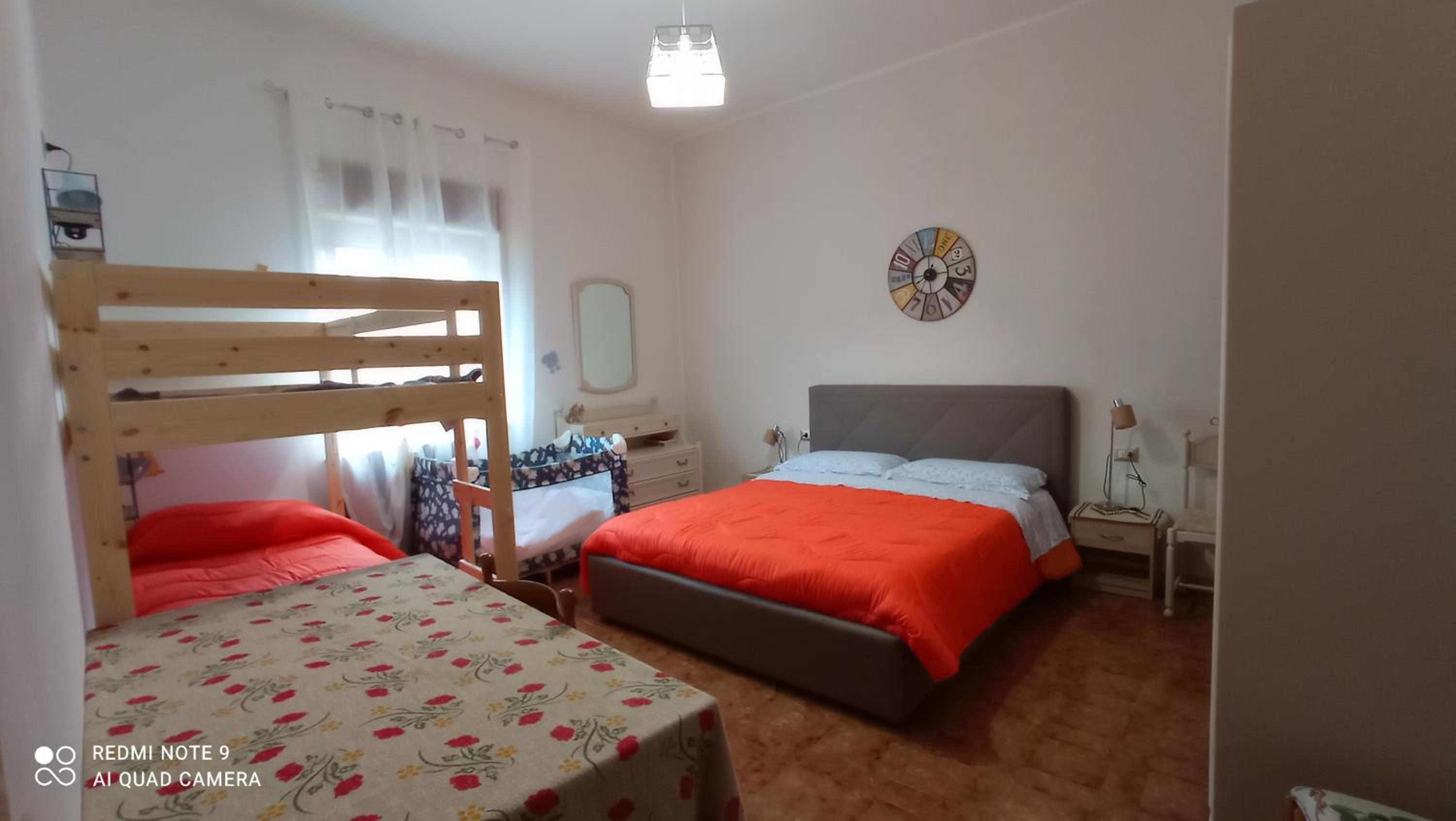Double or Twin Room with Private Bathroom - Photo 3