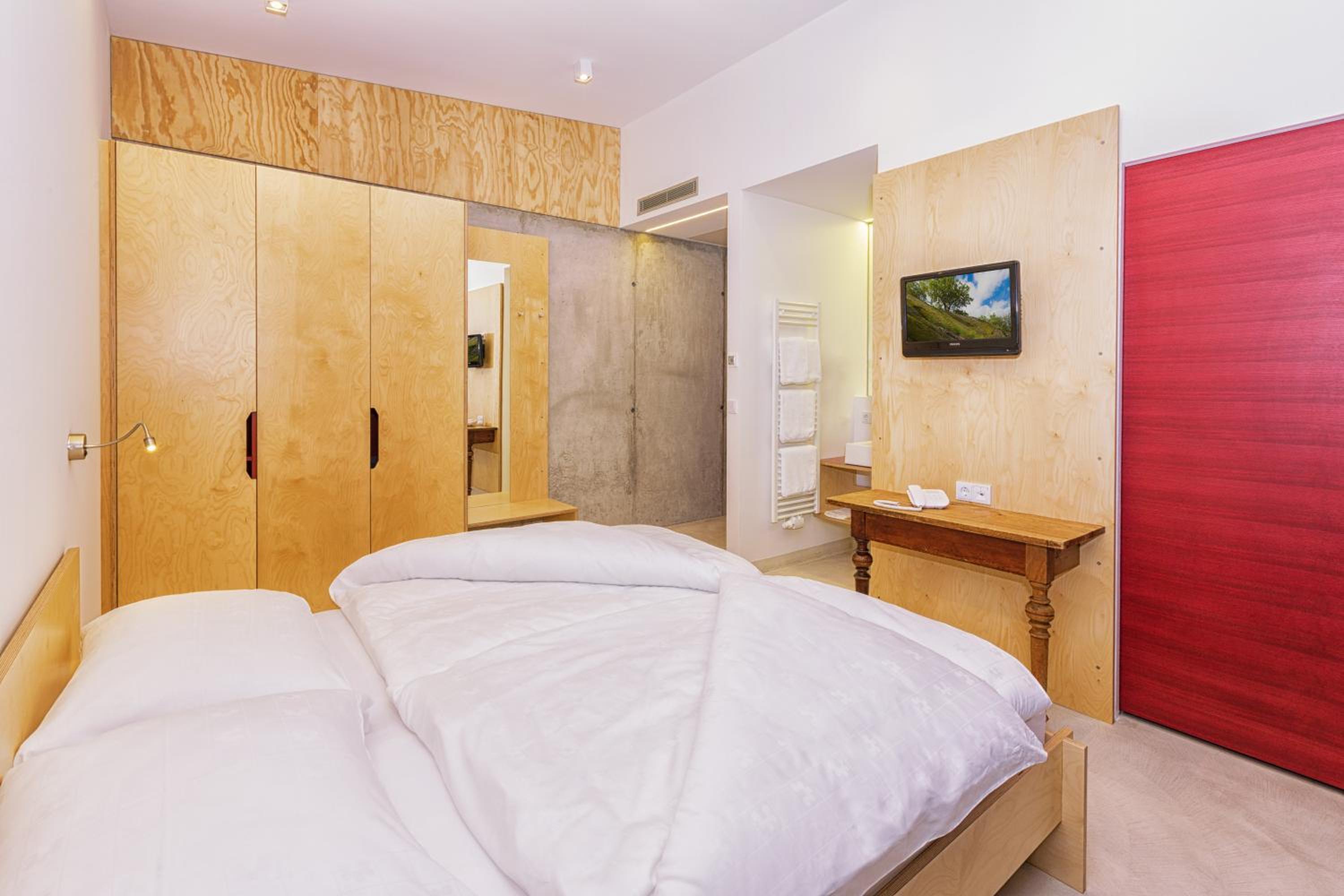 Standard Double Room photo 3
