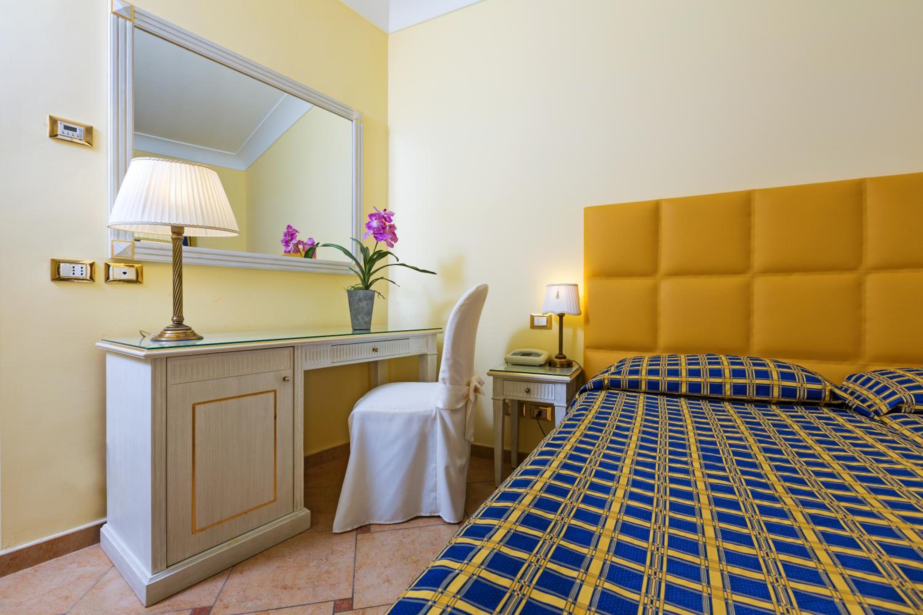 Economy Double or Twin Room - Photo 3