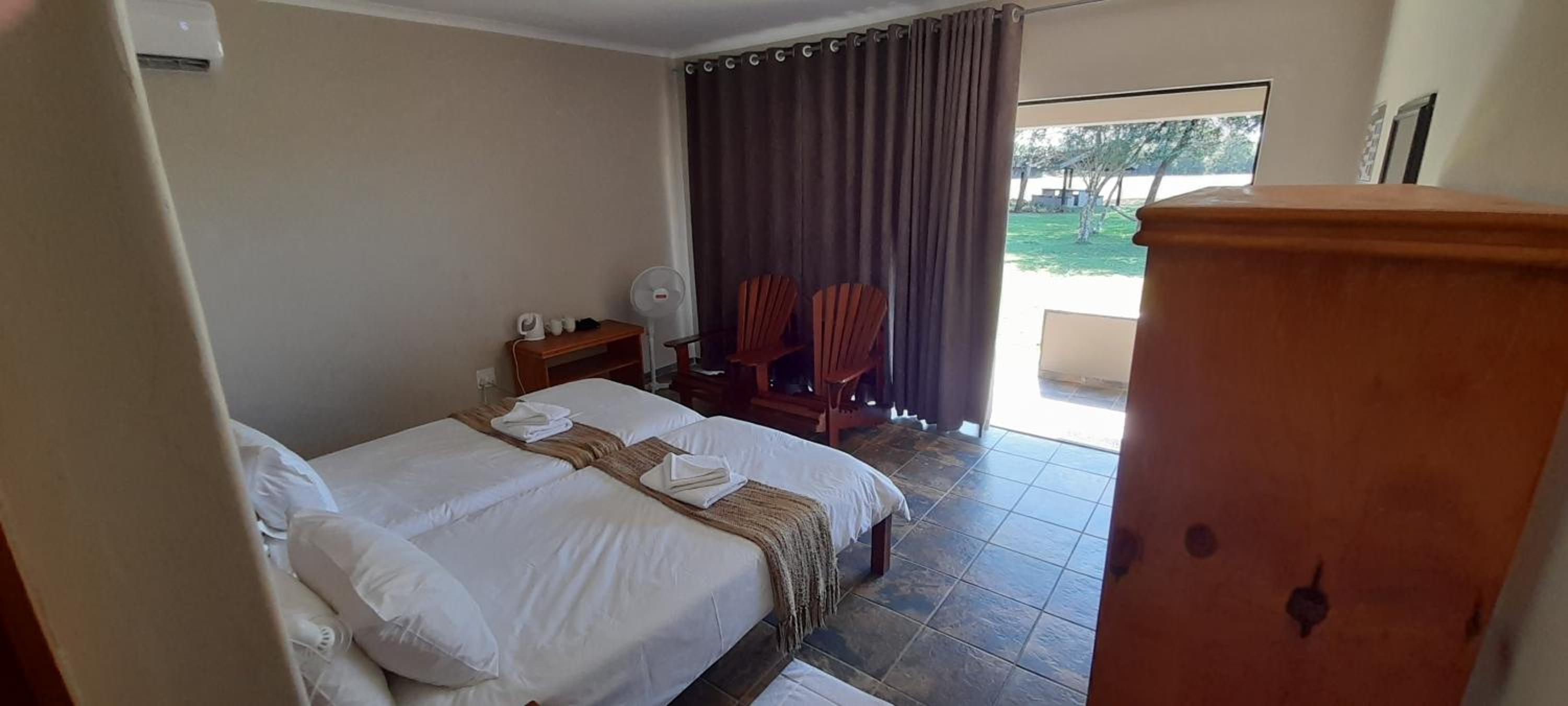 Lodge Room - Photo 14
