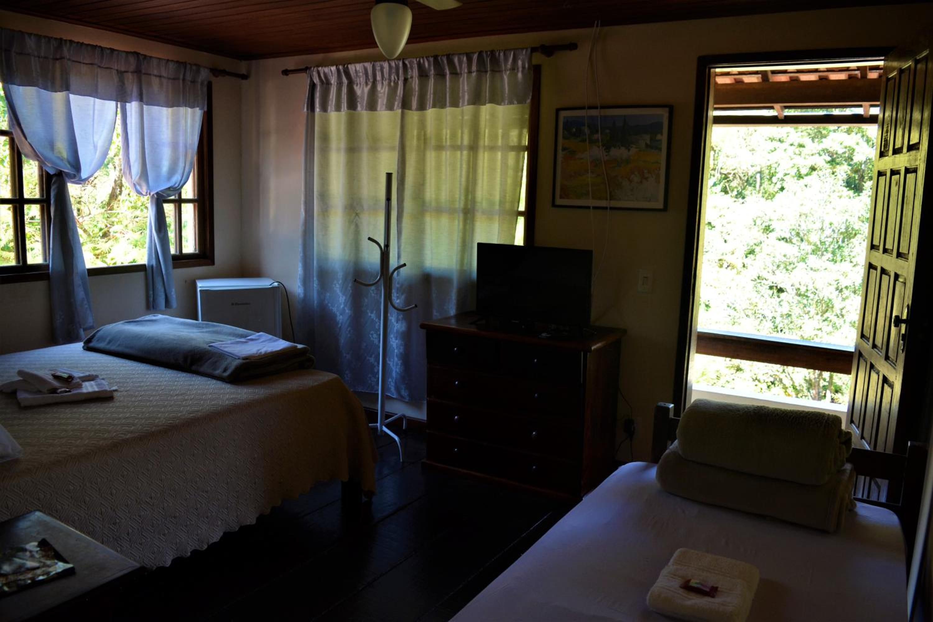 Queen Room with Garden View photo 2