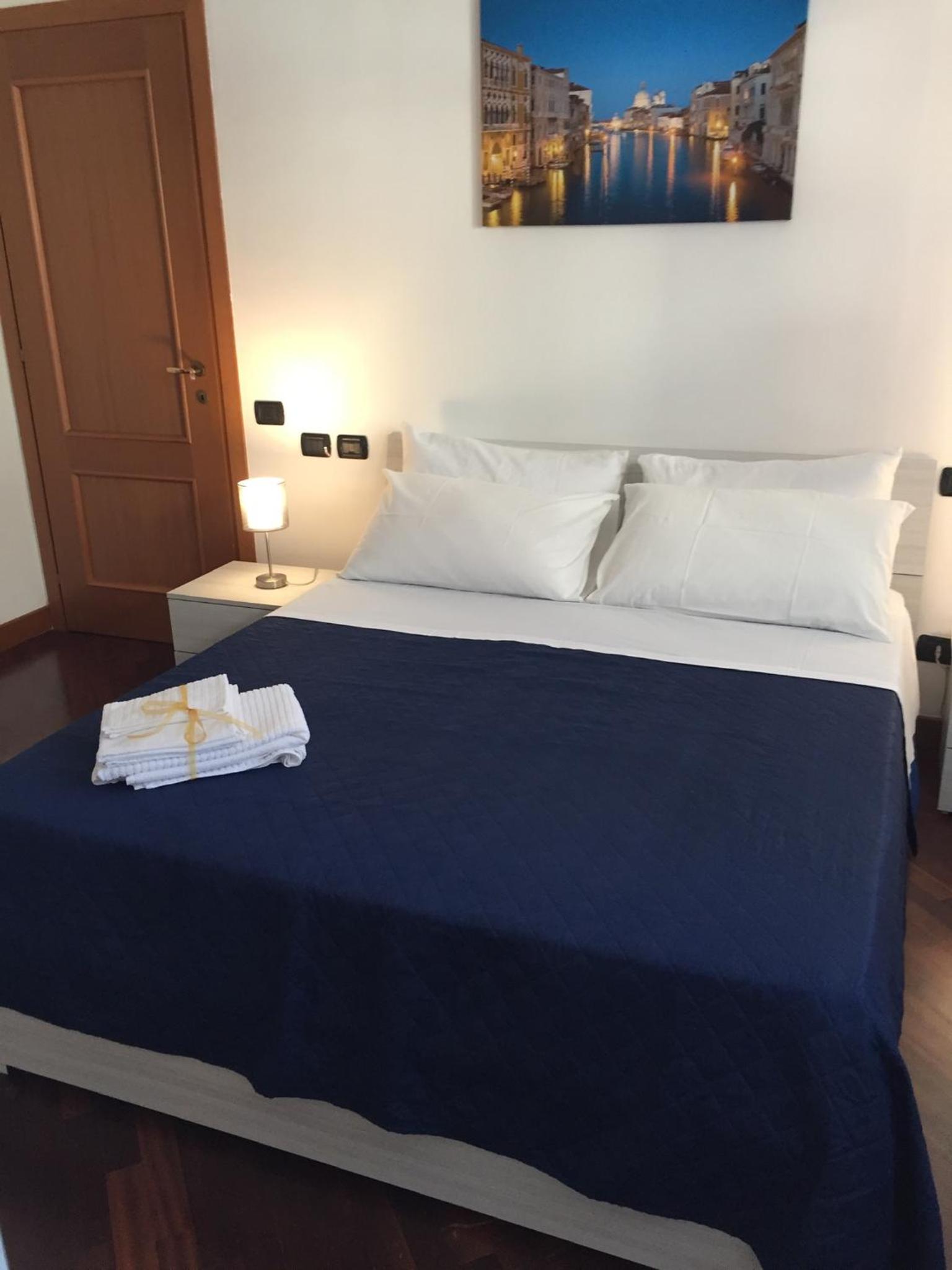 One-Bedroom House - Photo 1