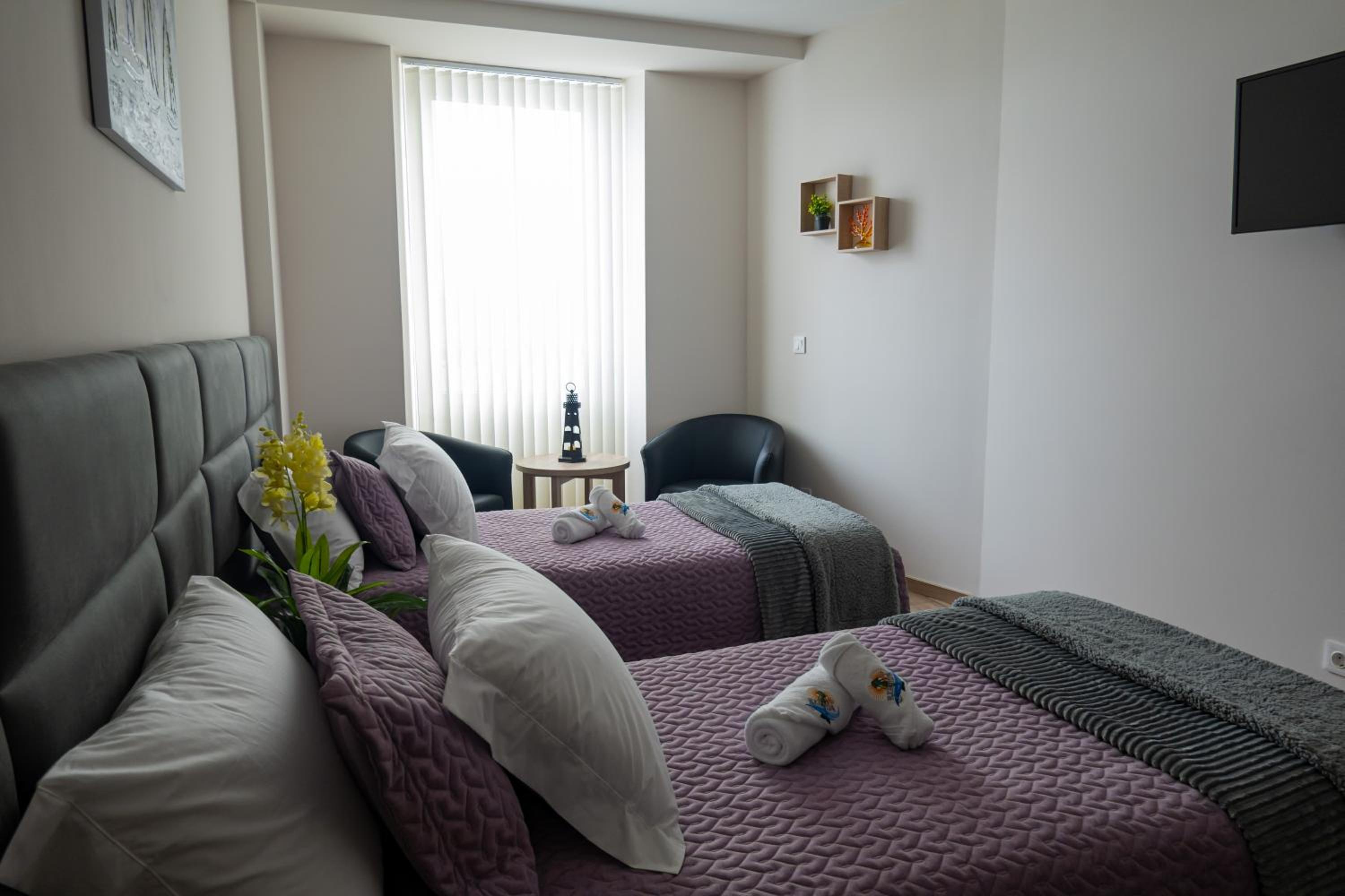 Double or Twin Room with Sea View - Photo 5