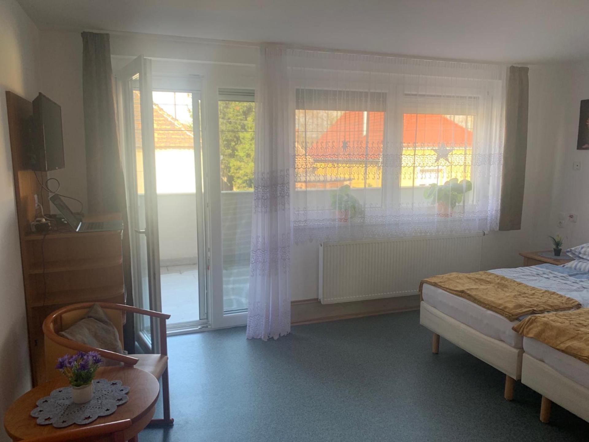 Double or Twin Room with Bathroom