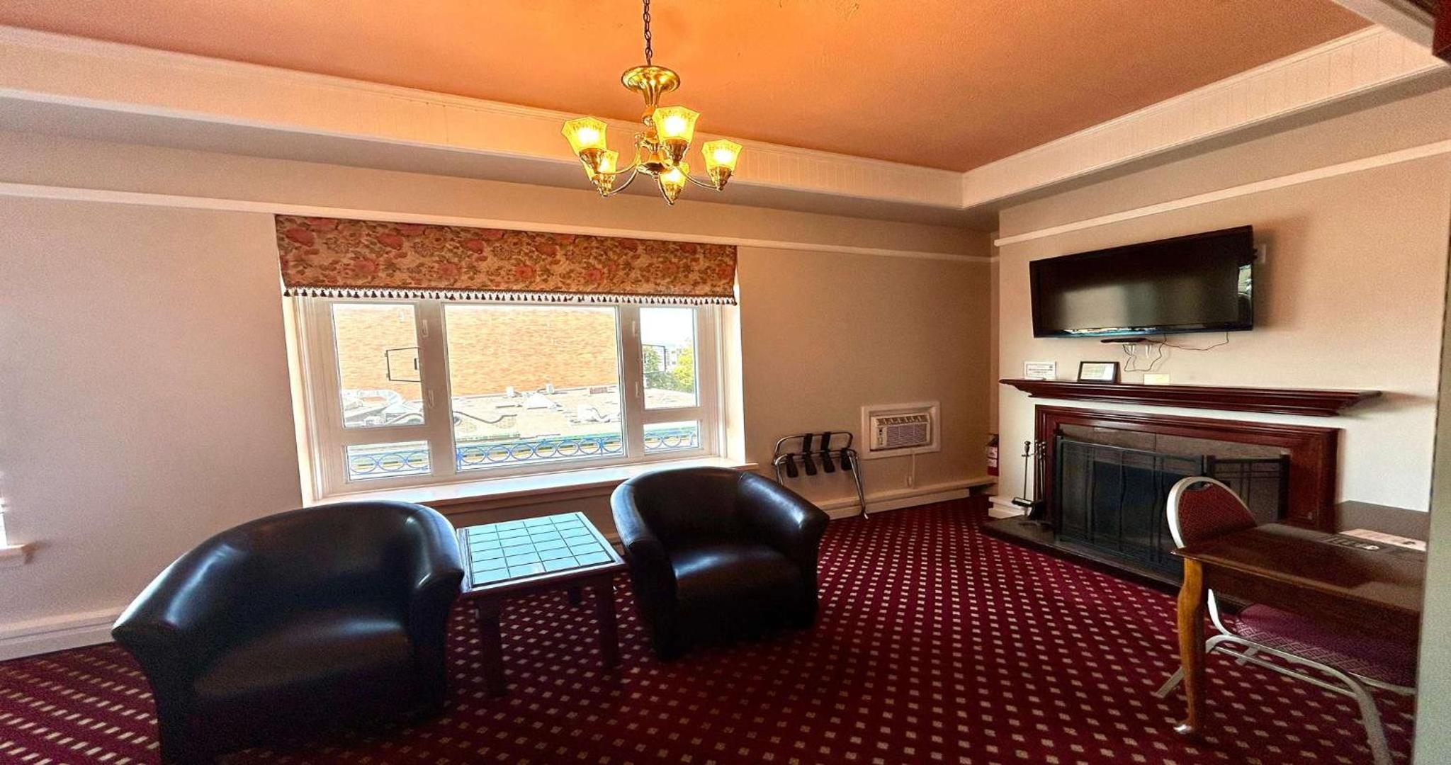 Superior Queen Room with City View - Non-Smoking