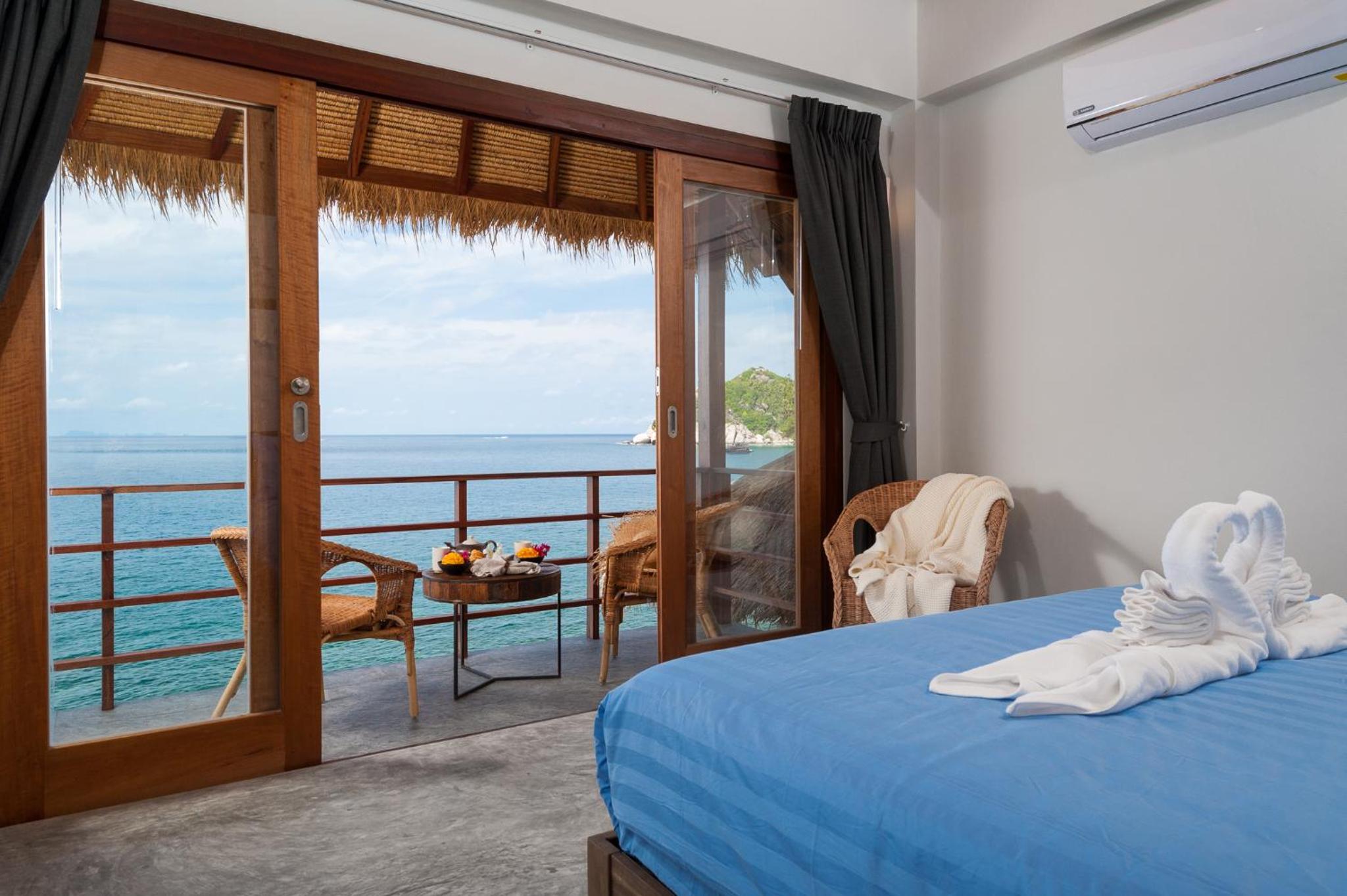 C23A Two-Bedroom Private Pool Villa with Seafront photo 2