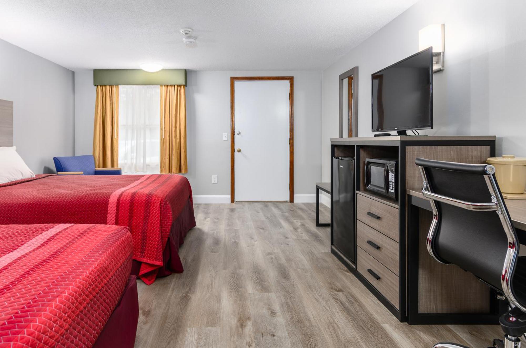 Double Room with Two Double Beds photo 2