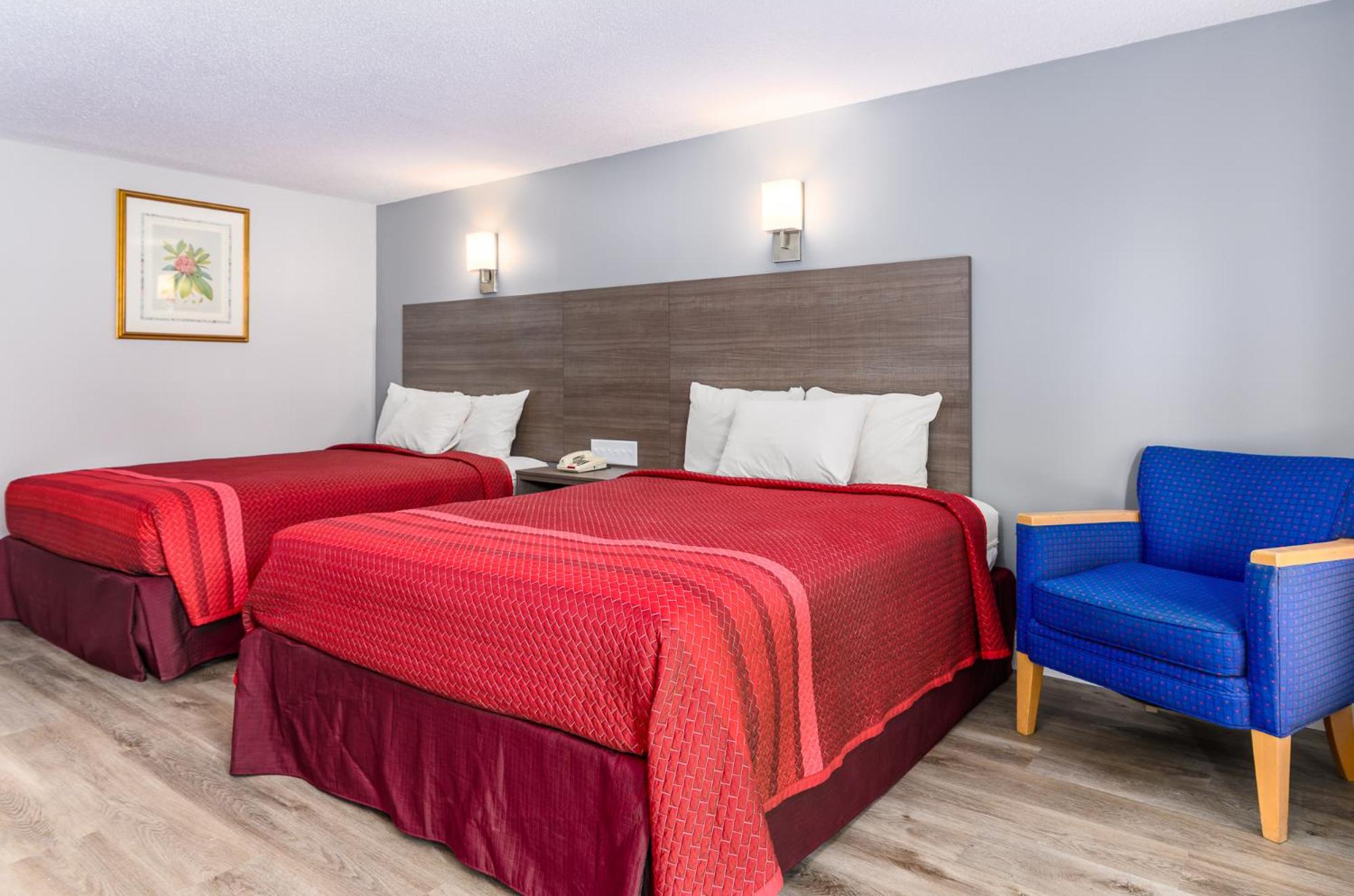 Double Room with Two Double Beds photo 3