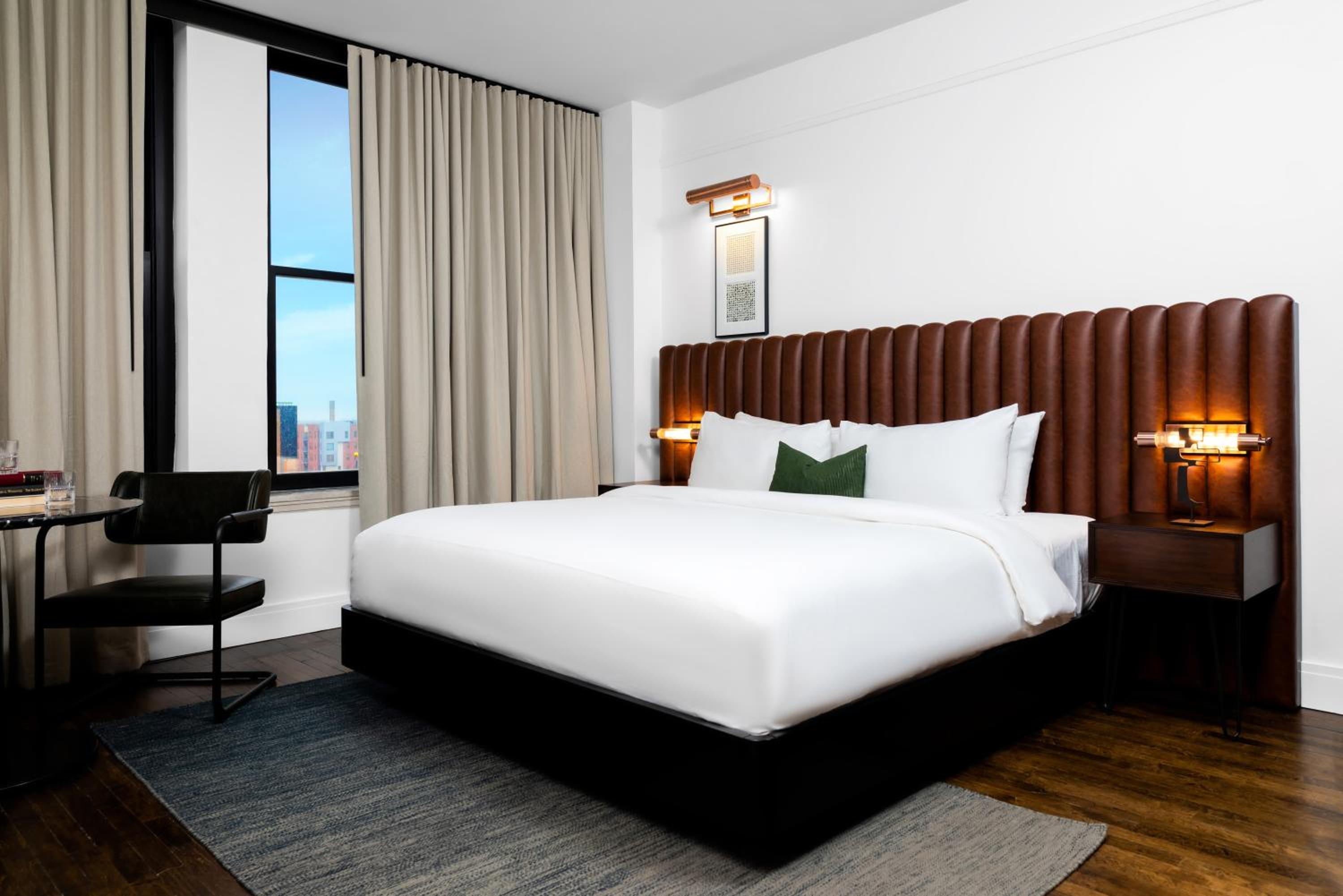 Signature King Room With City View  - Photo 7