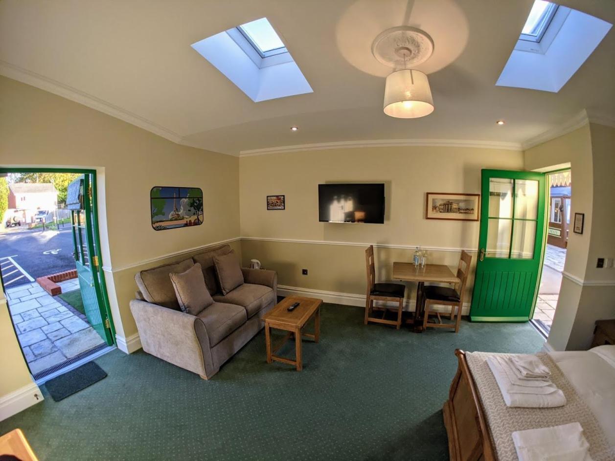 Double Room - Disability Access photo 2