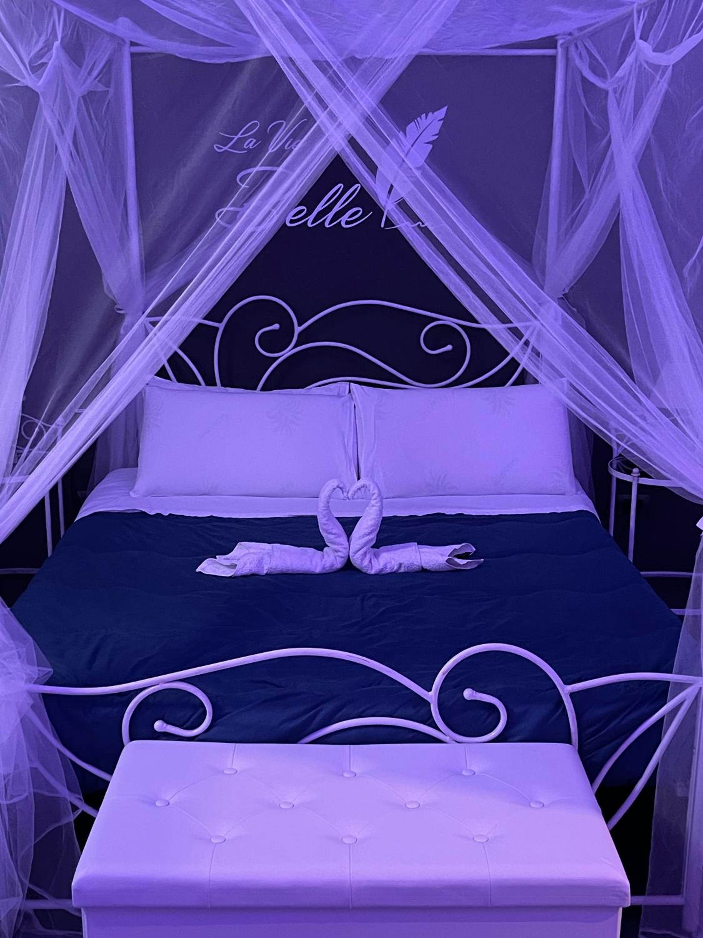 Suite with Spa Access - Photo 6