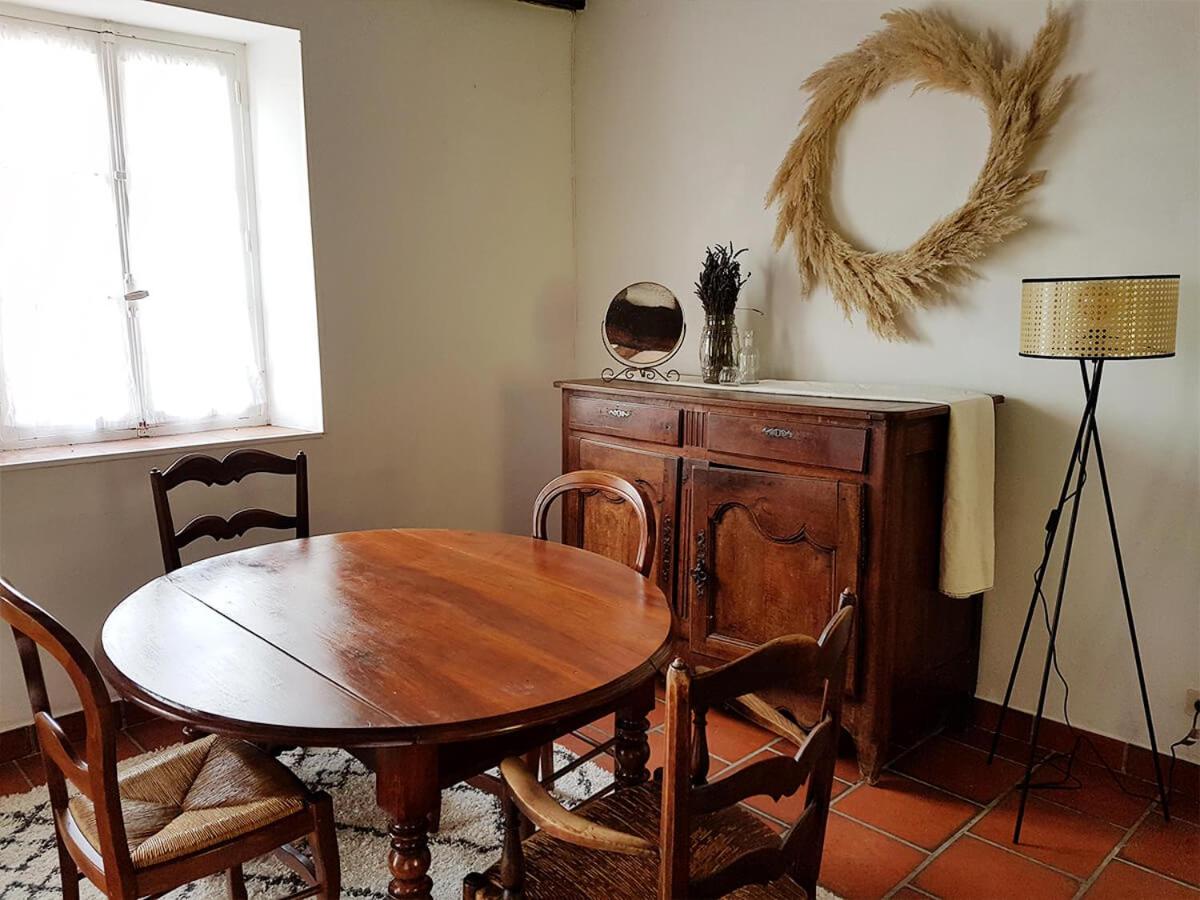Three-Bedroom House photo 2