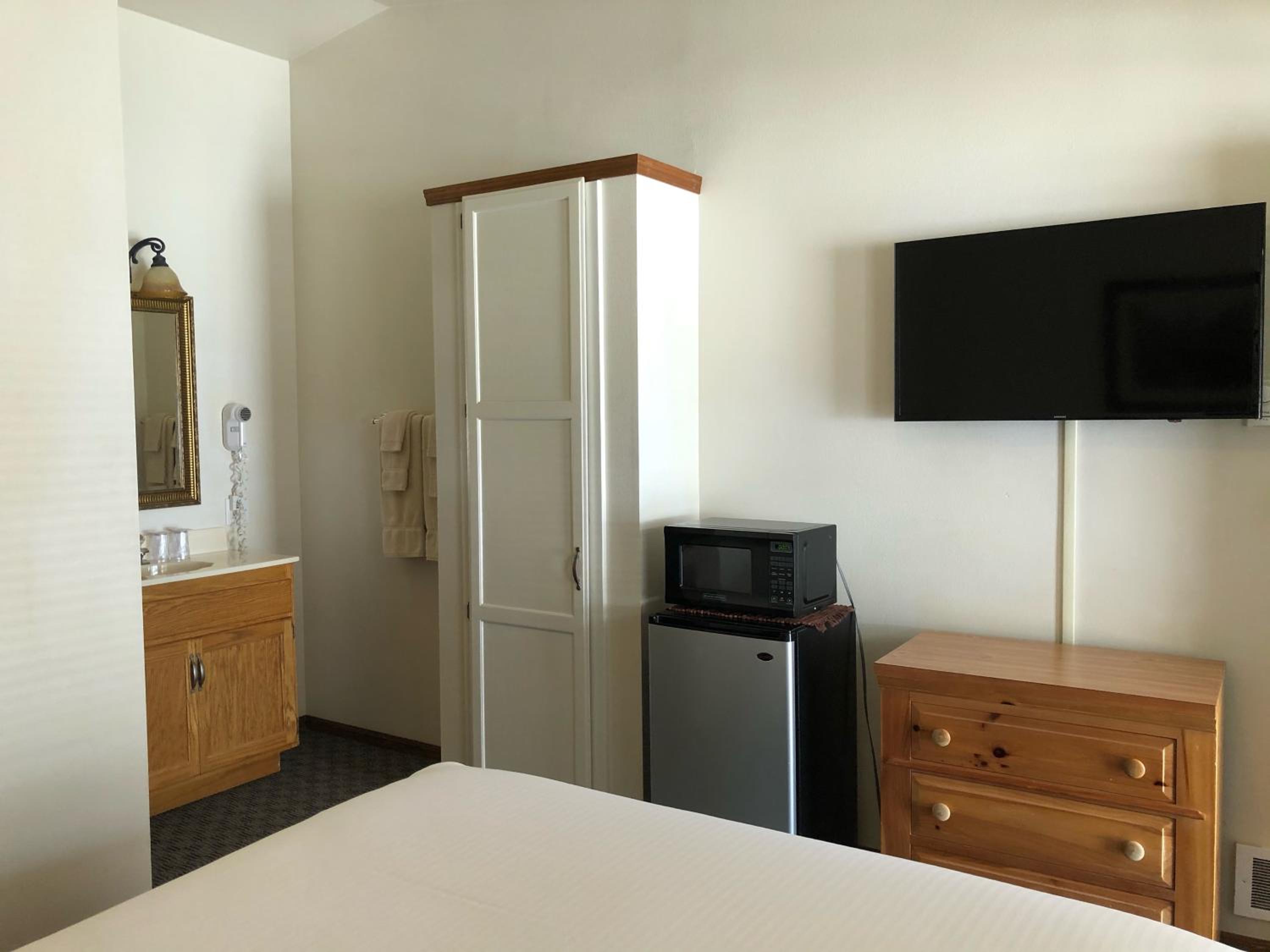 Standard Queen Room photo 1