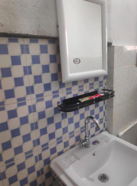 Double Room With Shared Bathroom photo 1