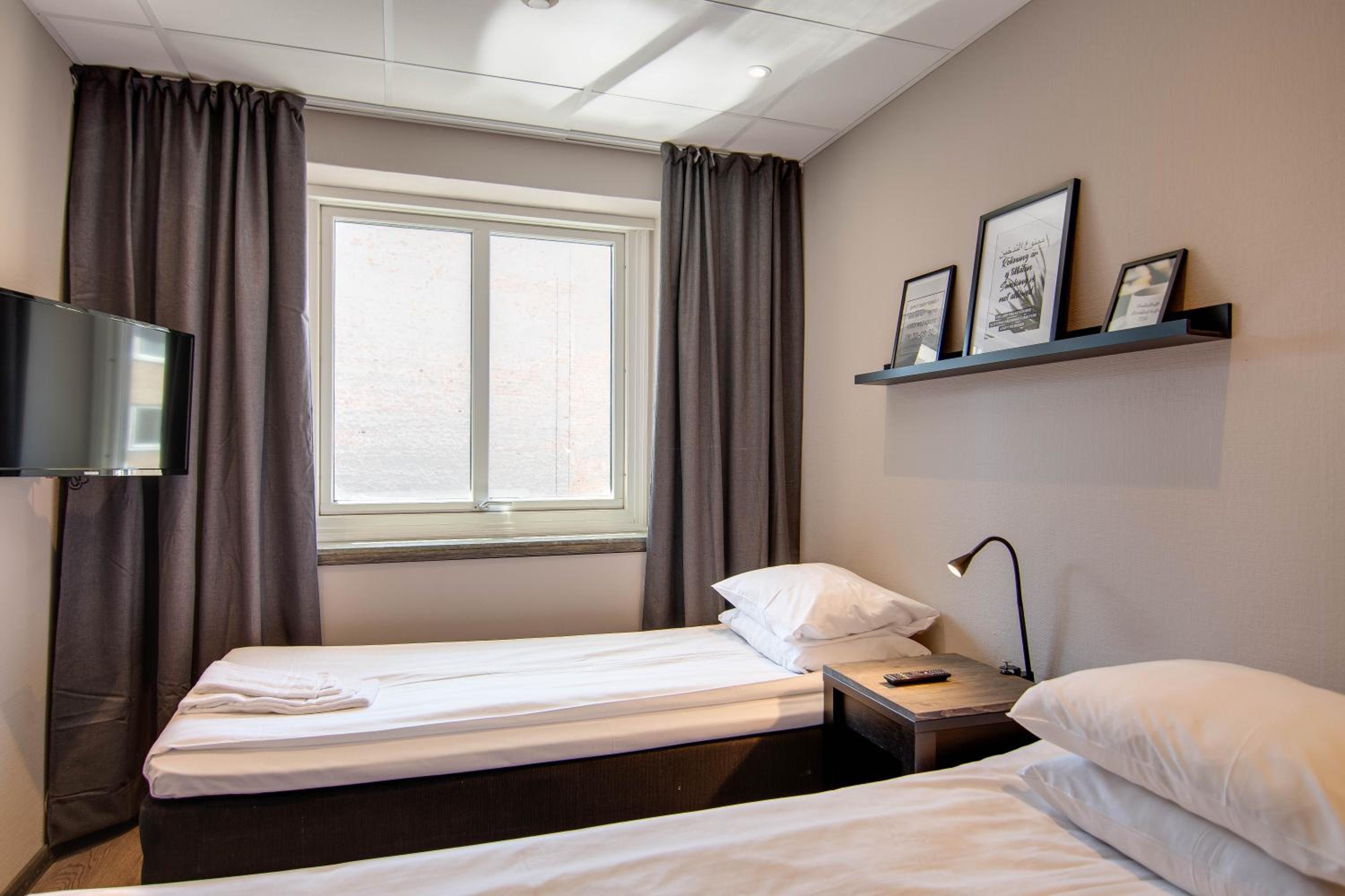 Small Twin Room photo 3