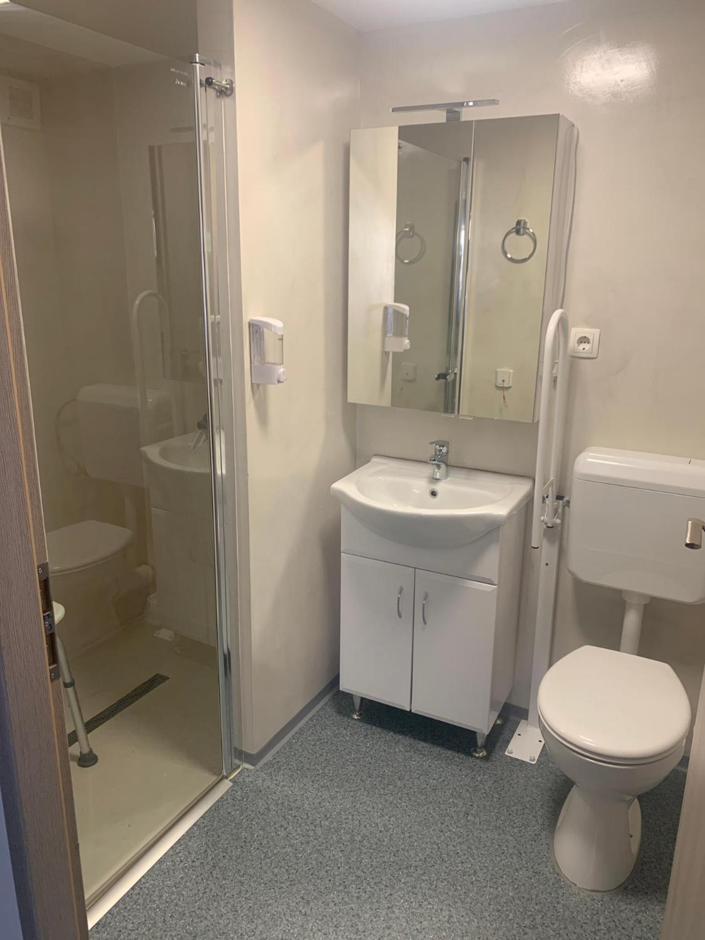 Twin Room with Bathroom