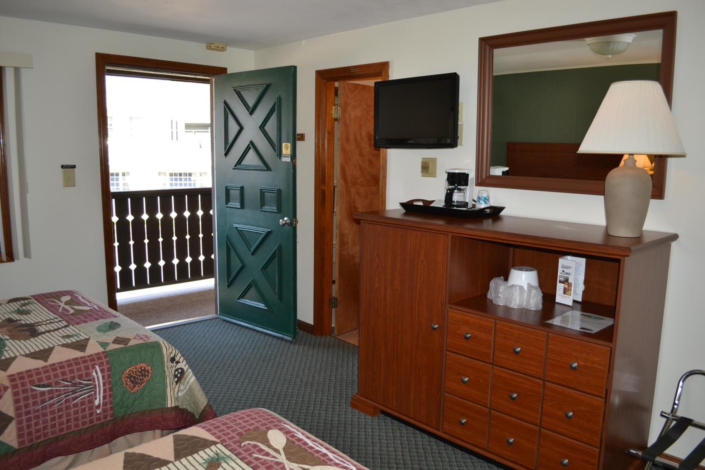 Double Room with Two Double Beds with Balcony photo 3
