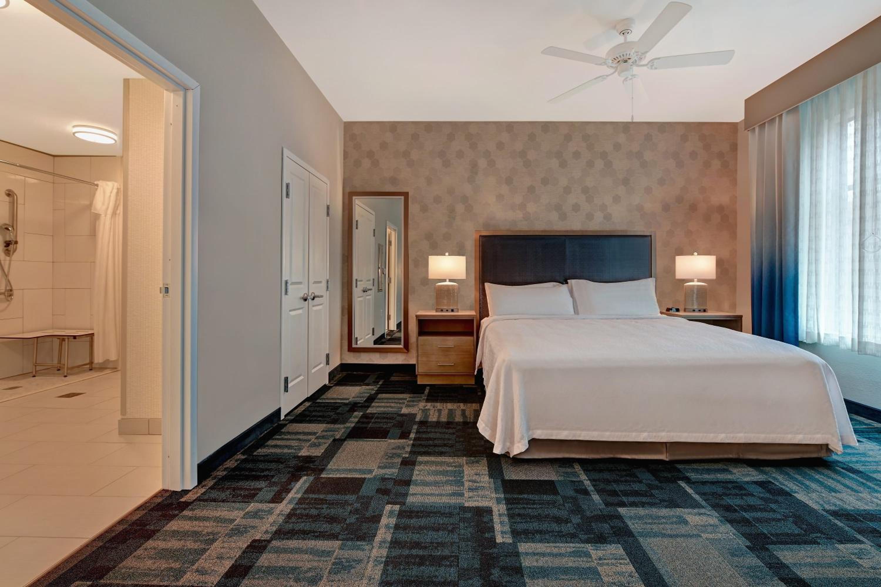 King Studio Suite - Mobility Access/Non-Smoking - Photo 4