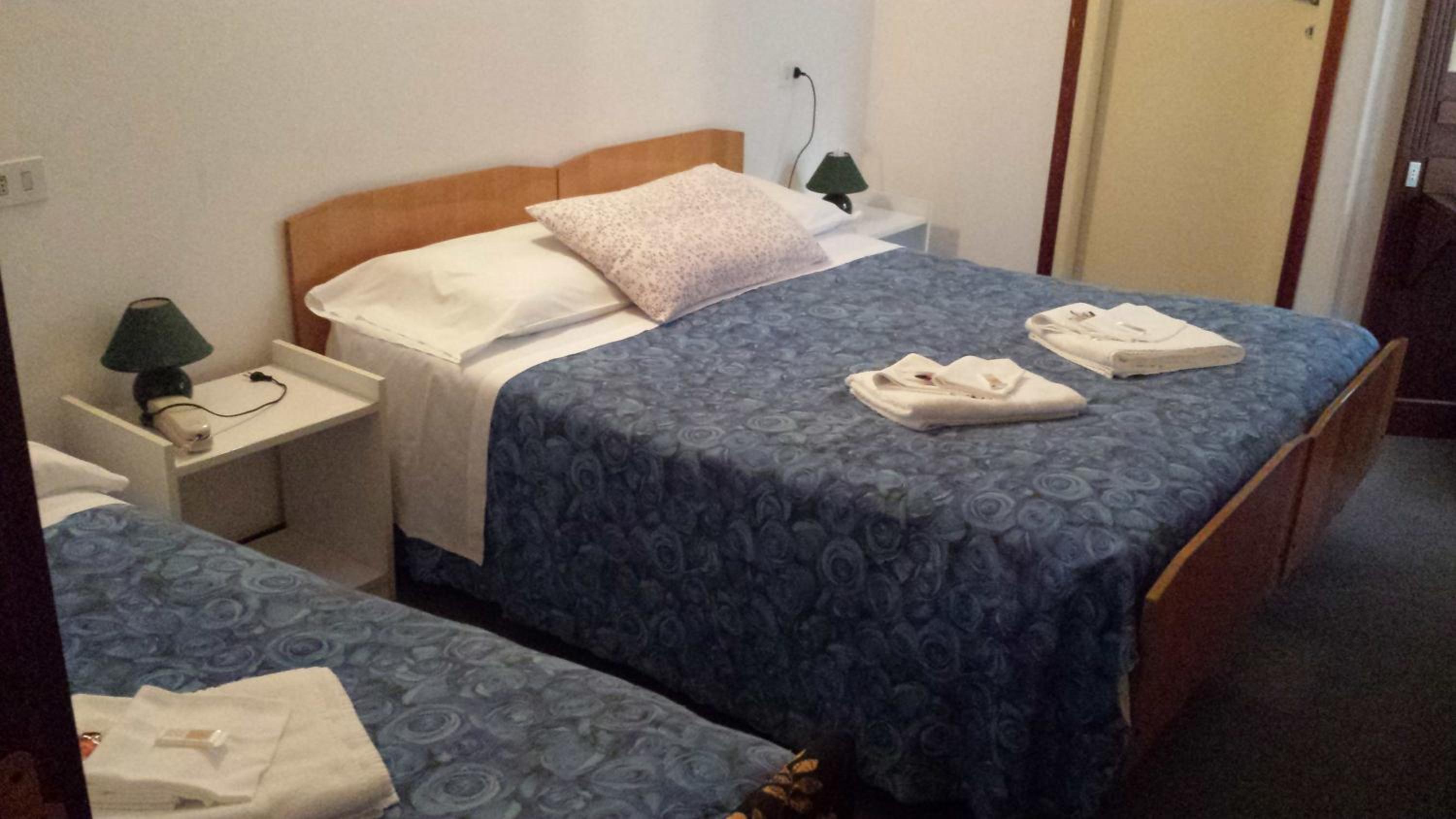 Economy Triple Room - Photo 1