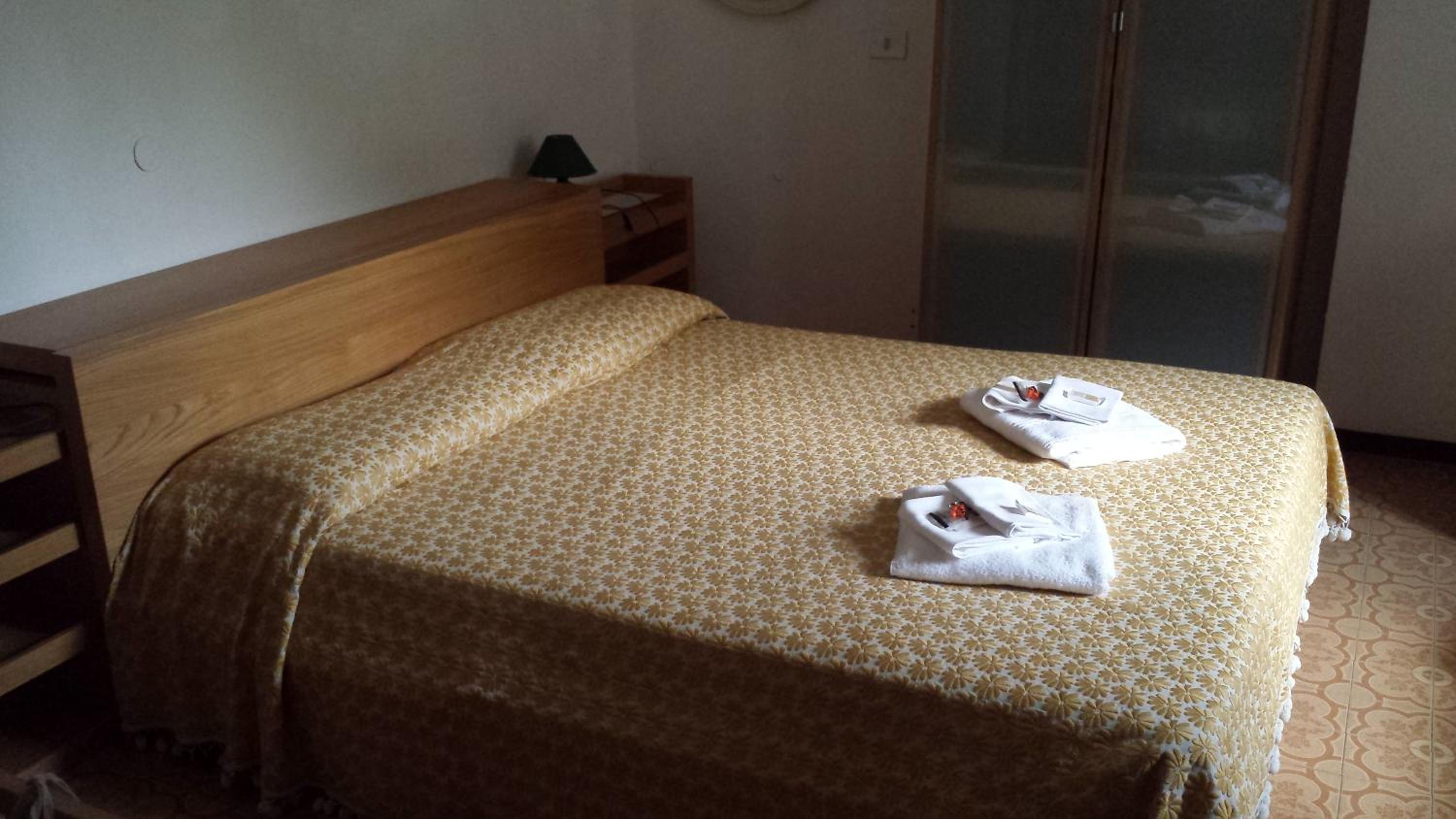 Economy Quadruple Room - Photo 1