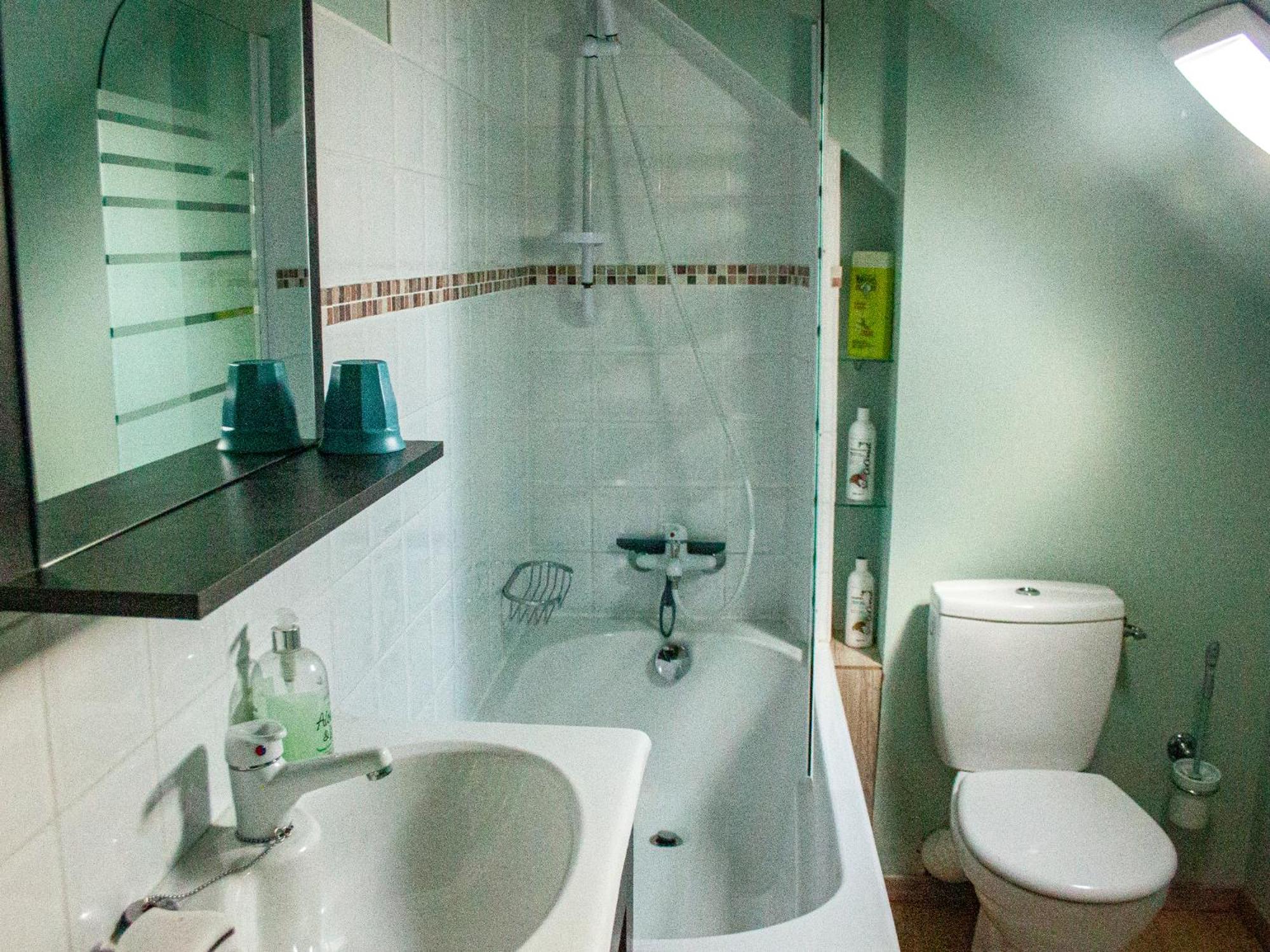 Double Room with Private Bathroom photo 3