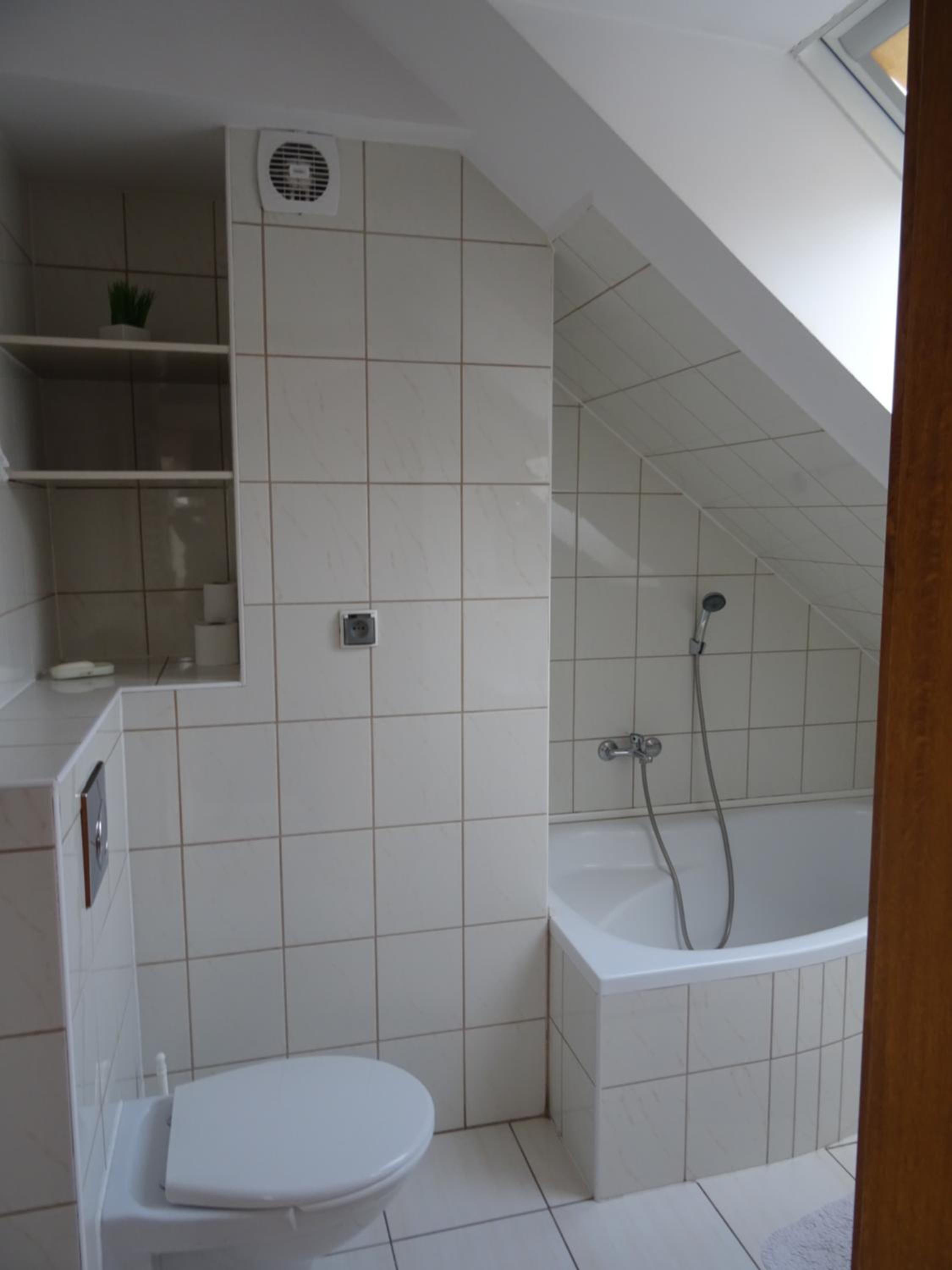 Economy Quadruple Room - Photo 2