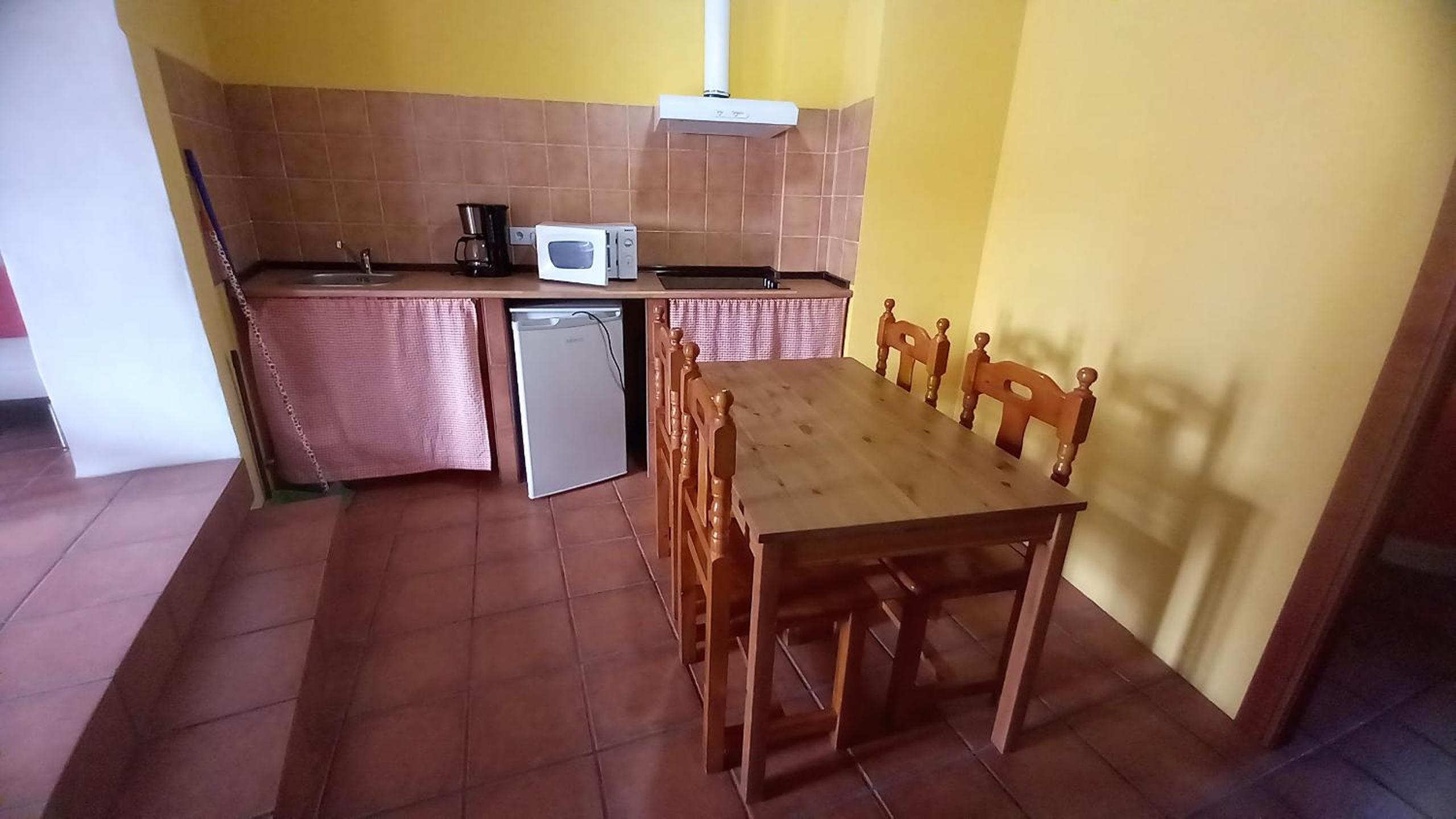 One-Bedroom Apartment (2 - 4 Adults) photo 3