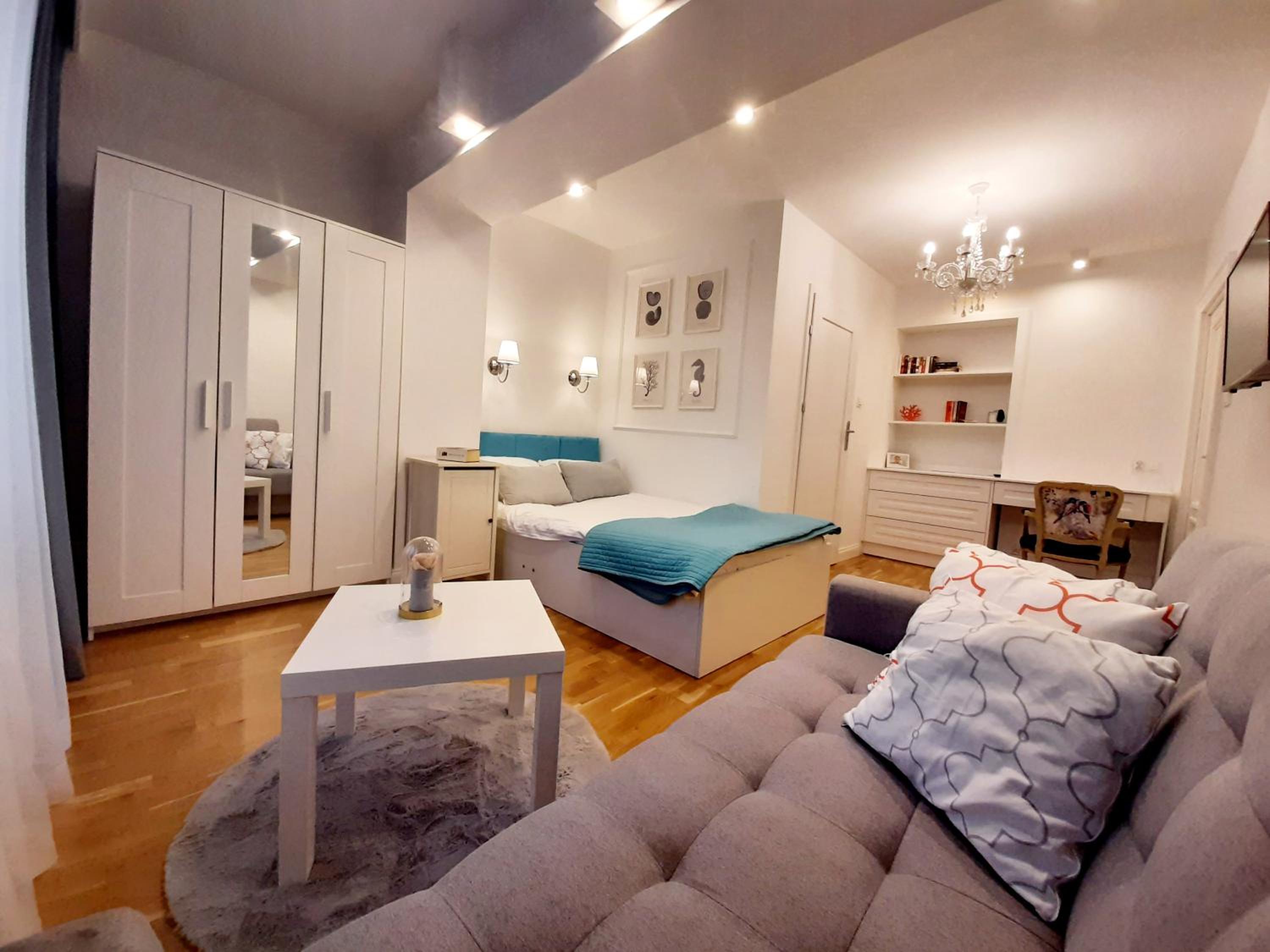 Quadruple Room with Balcony photo 2
