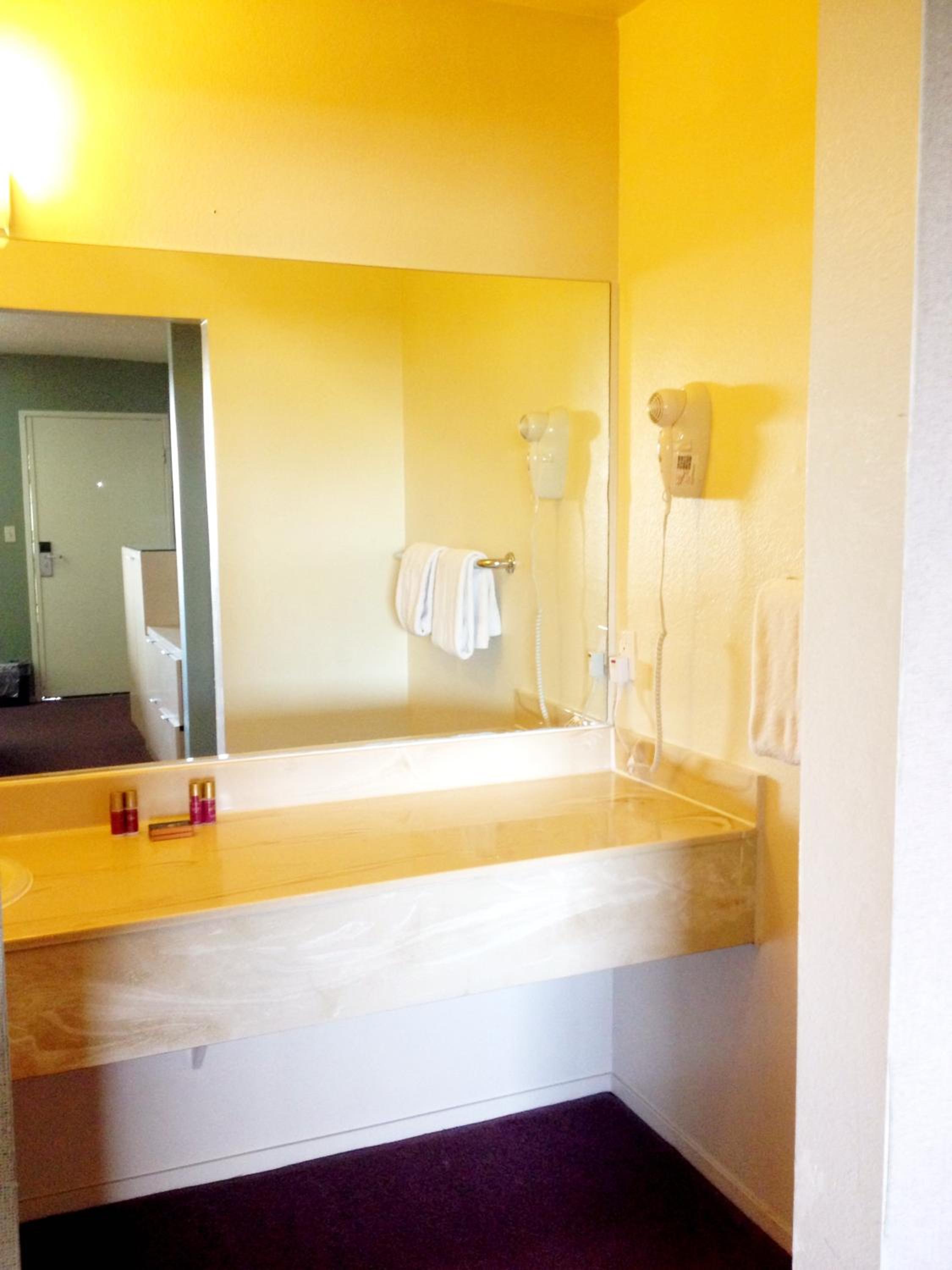 Deluxe King Room photo 2