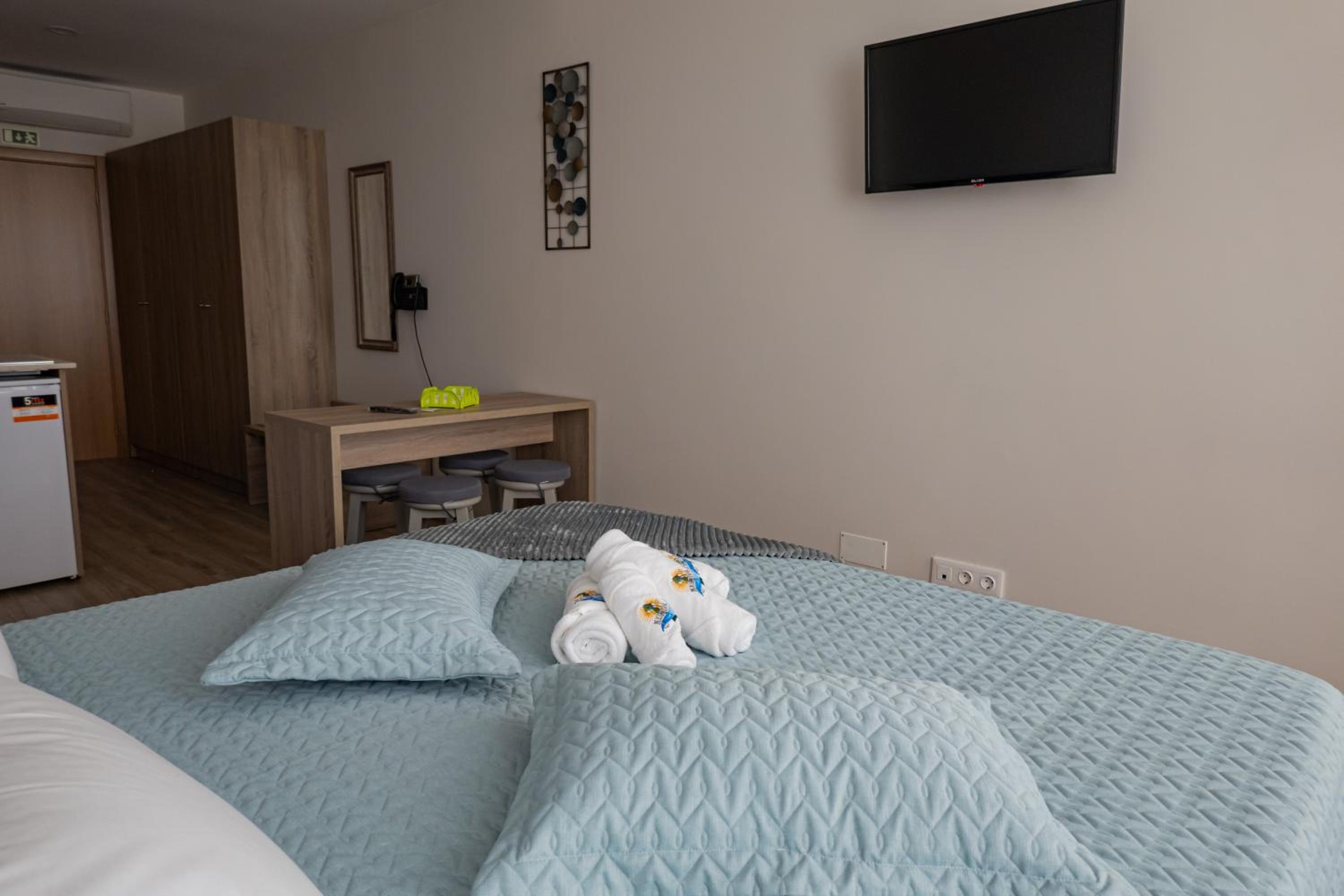 Superior Double or Twin Room with Sea View - Photo 8