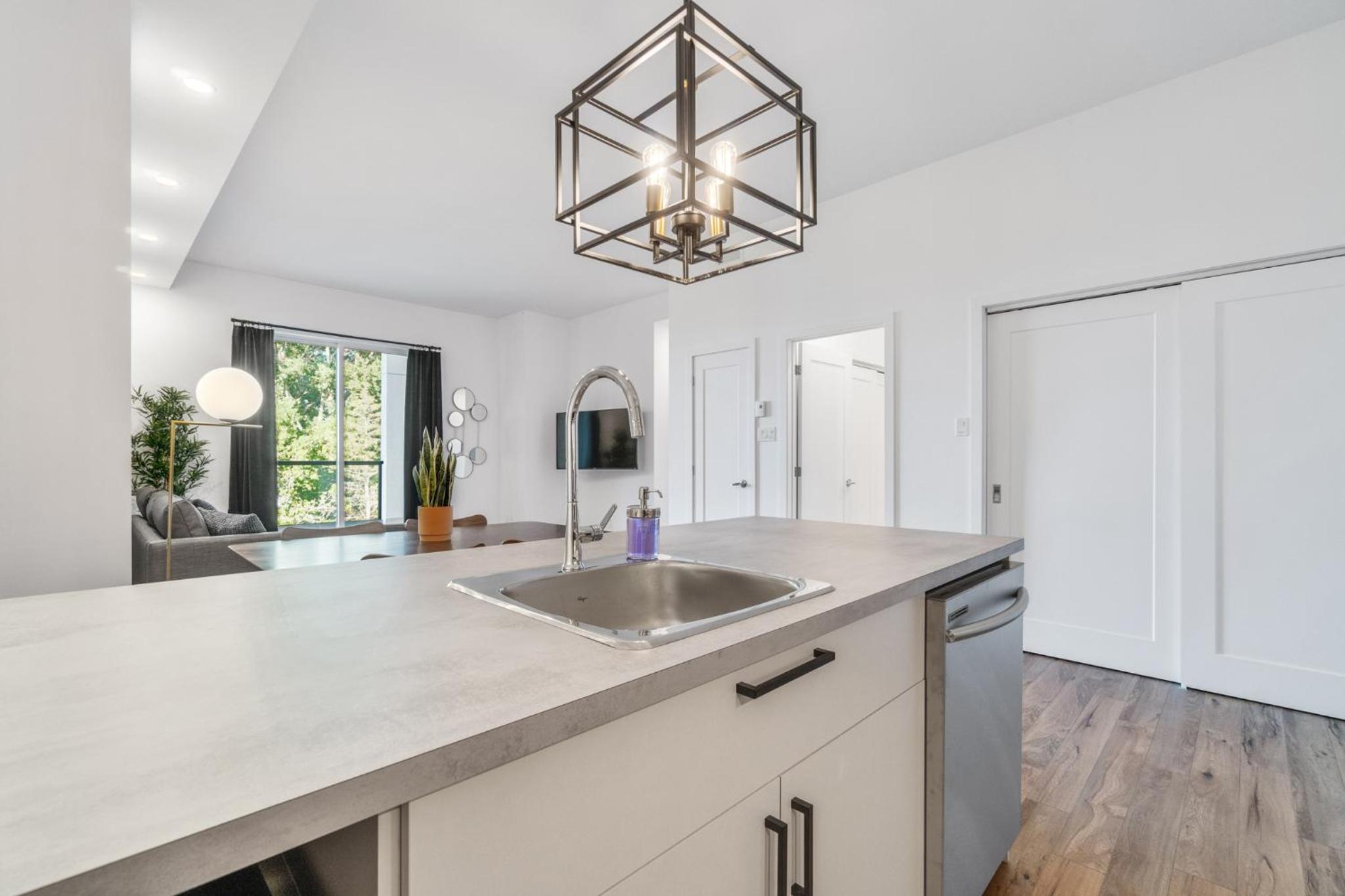Apartment with Balcony - Le Nico - 805