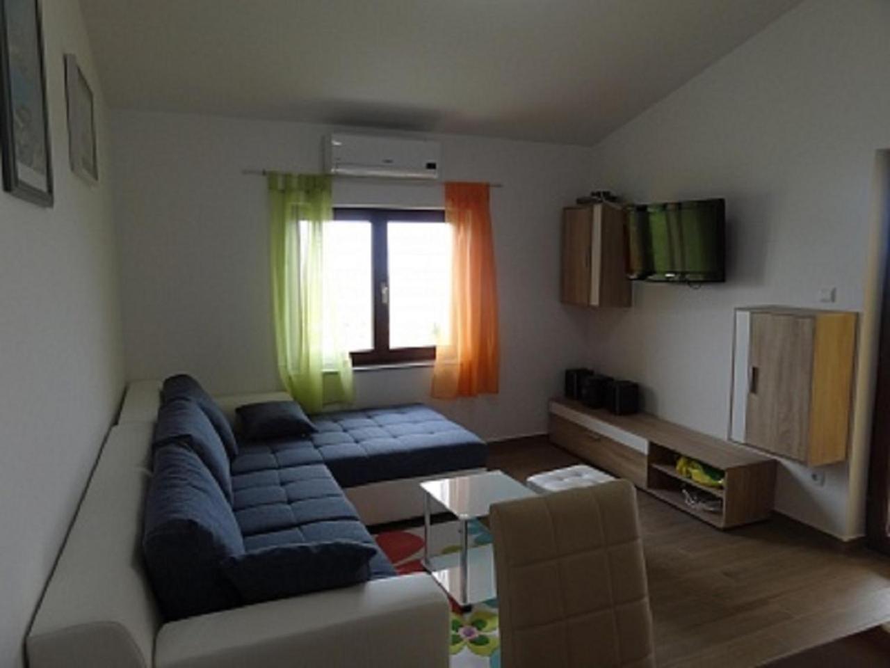 Apartment photo 3