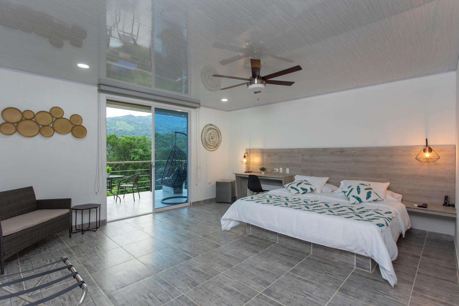 Suite with Balcony - Photo 1